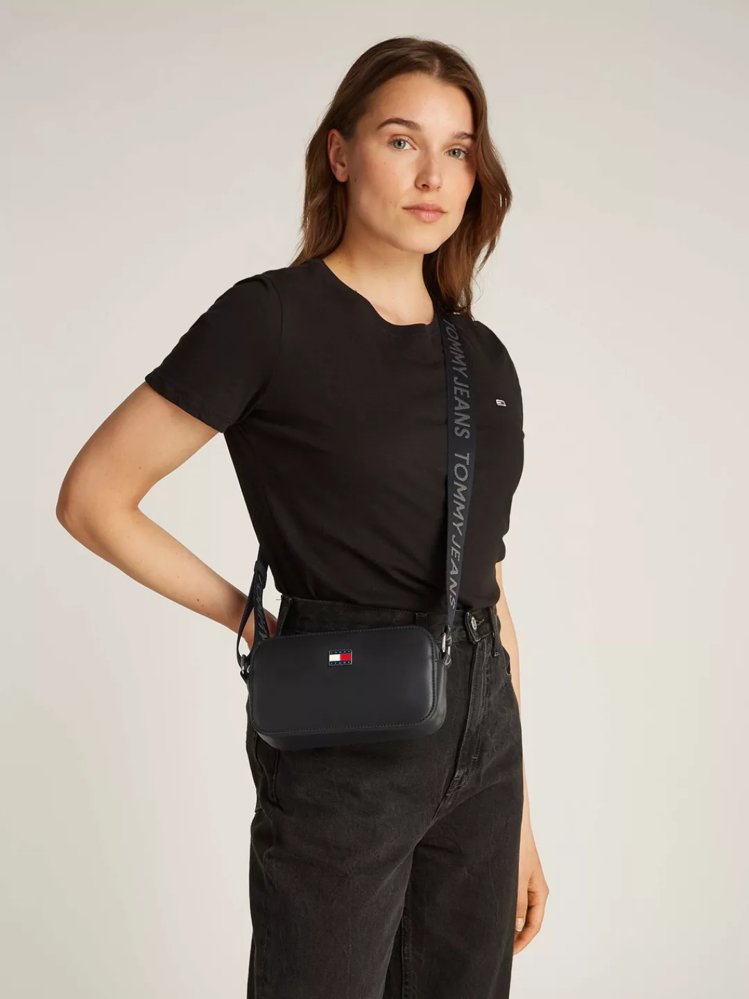 Tommy Jeans Umhängetasche "TJW DAILY ELEV CAMERA BAG", Damen Mini Bag, Schu günstig online kaufen