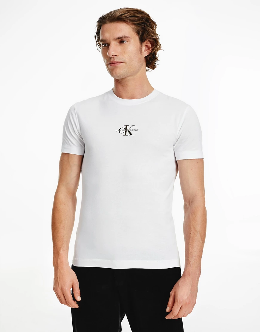 Calvin Klein Jeans – New Iconic Essential – T-Shirt mit Logo in Weiß günstig online kaufen