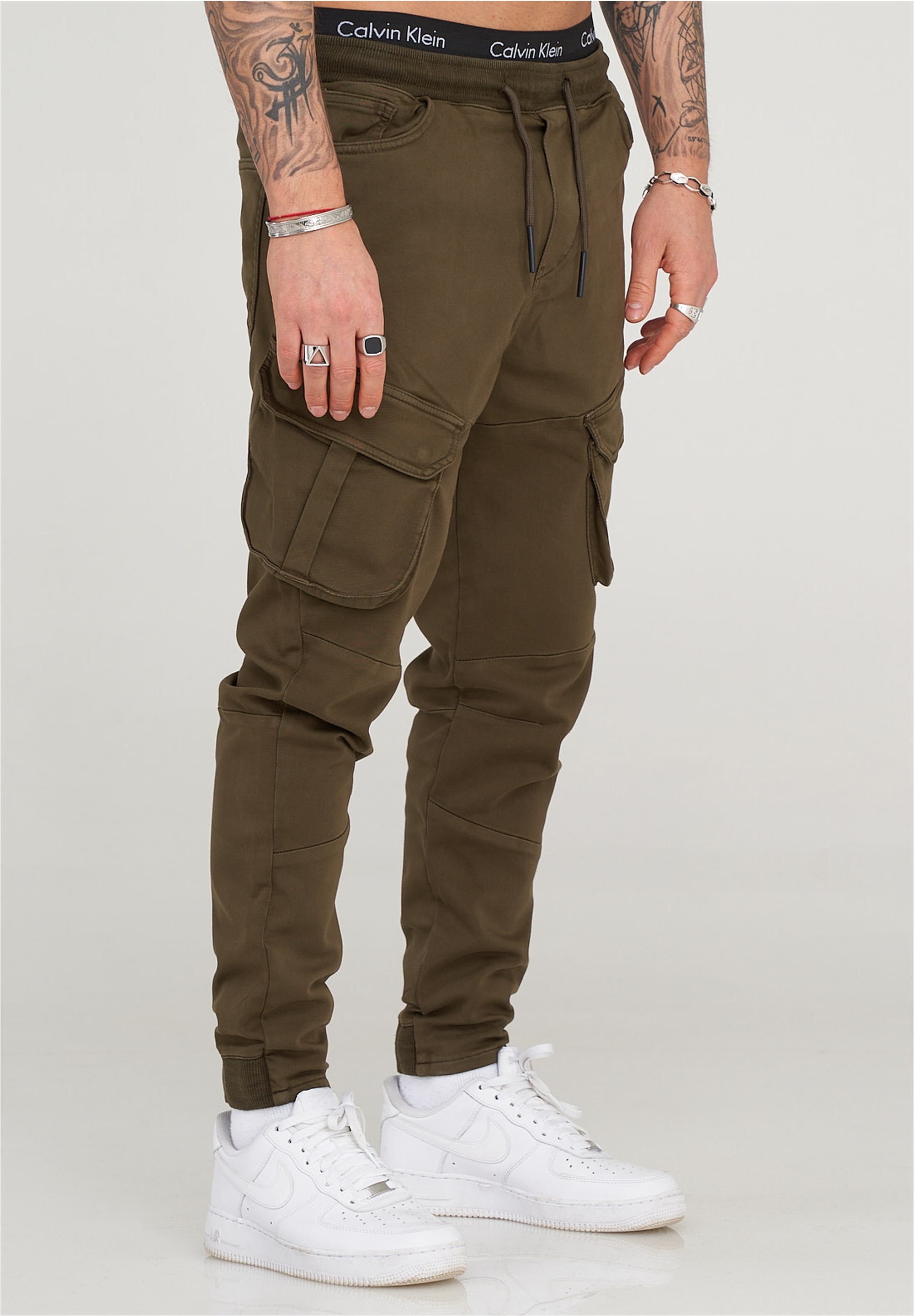 behype Sweathose "KIERNAN", mit großen Taschen günstig online kaufen