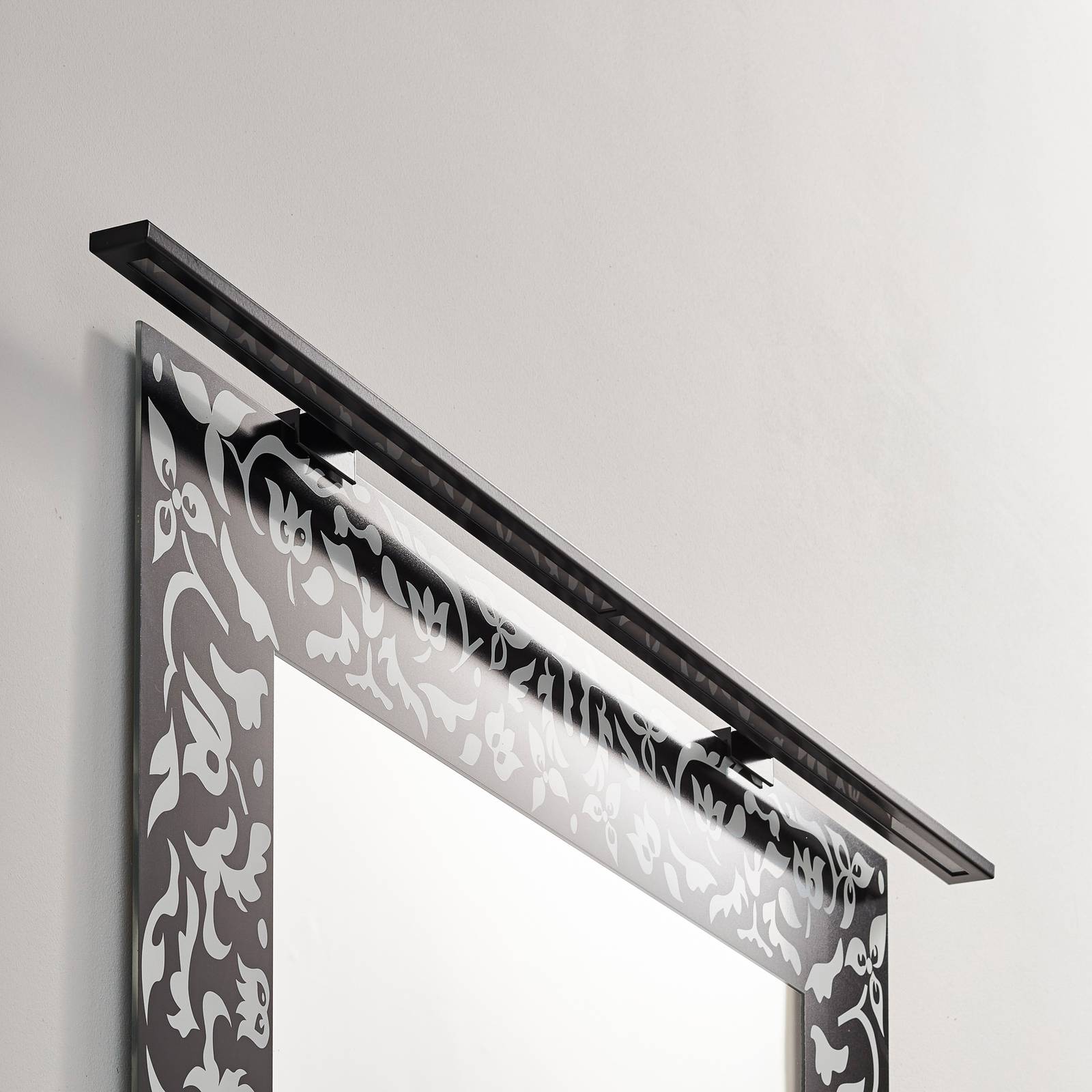 LED-Spiegelleuchte Espelho 80 cm schwarz 4.000 K günstig online kaufen
