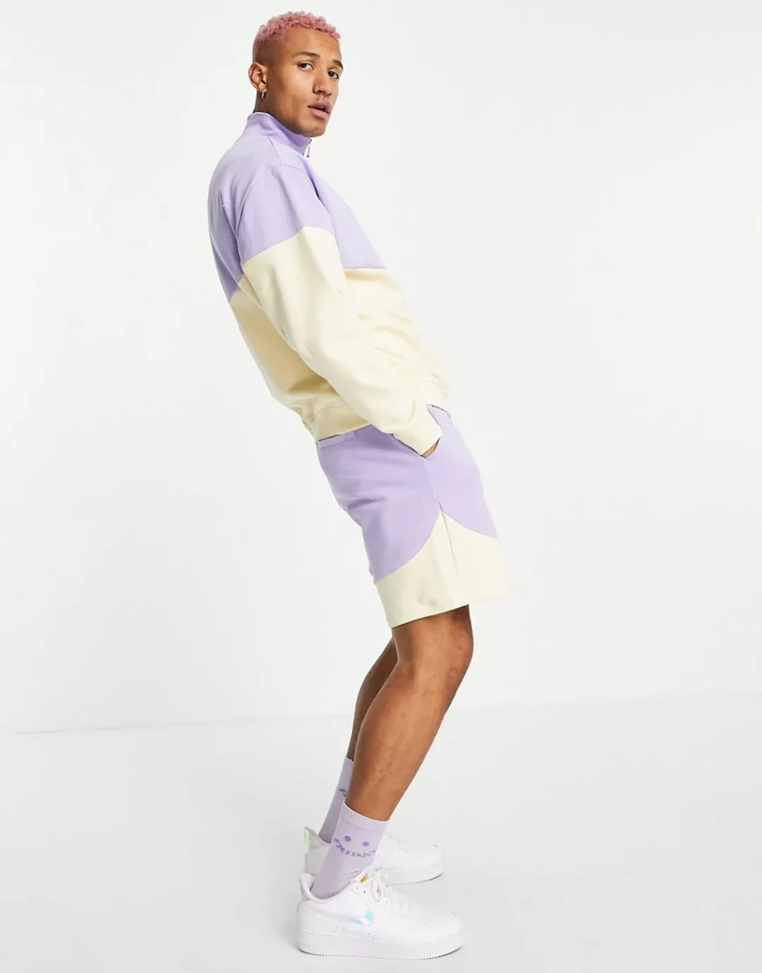 ASOS DESIGN – Oversize-Shorts aus Jersey mit Farbblockdesign in Pastelltöne günstig online kaufen