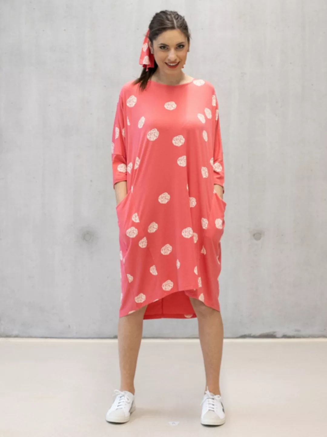Damen Kleid Aus Eukalyptus Faser "Carlotta" Rosa Mit Allover Print günstig online kaufen