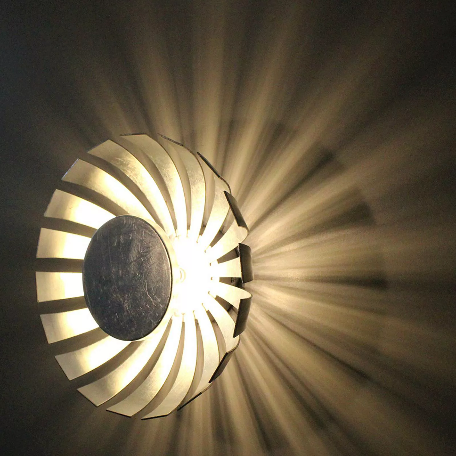 LED-Wandleuchte Flare Large, silber günstig online kaufen