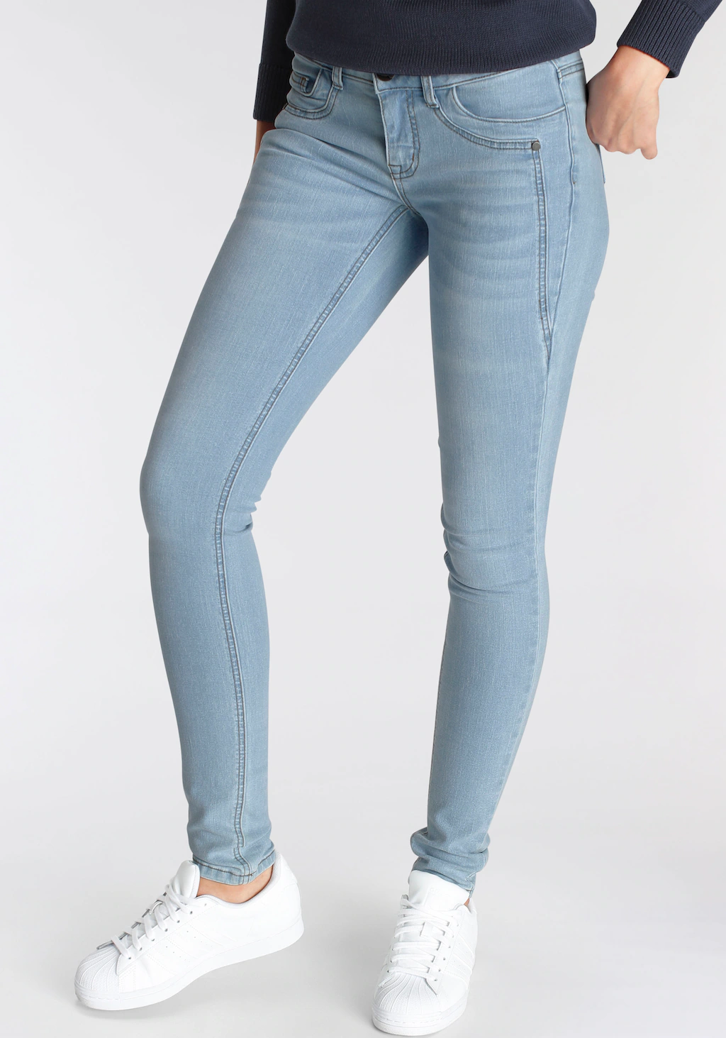 Arizona Skinny-fit-Jeans "mit Keileinsätzen", extra-enger Beinschnitt, nied günstig online kaufen