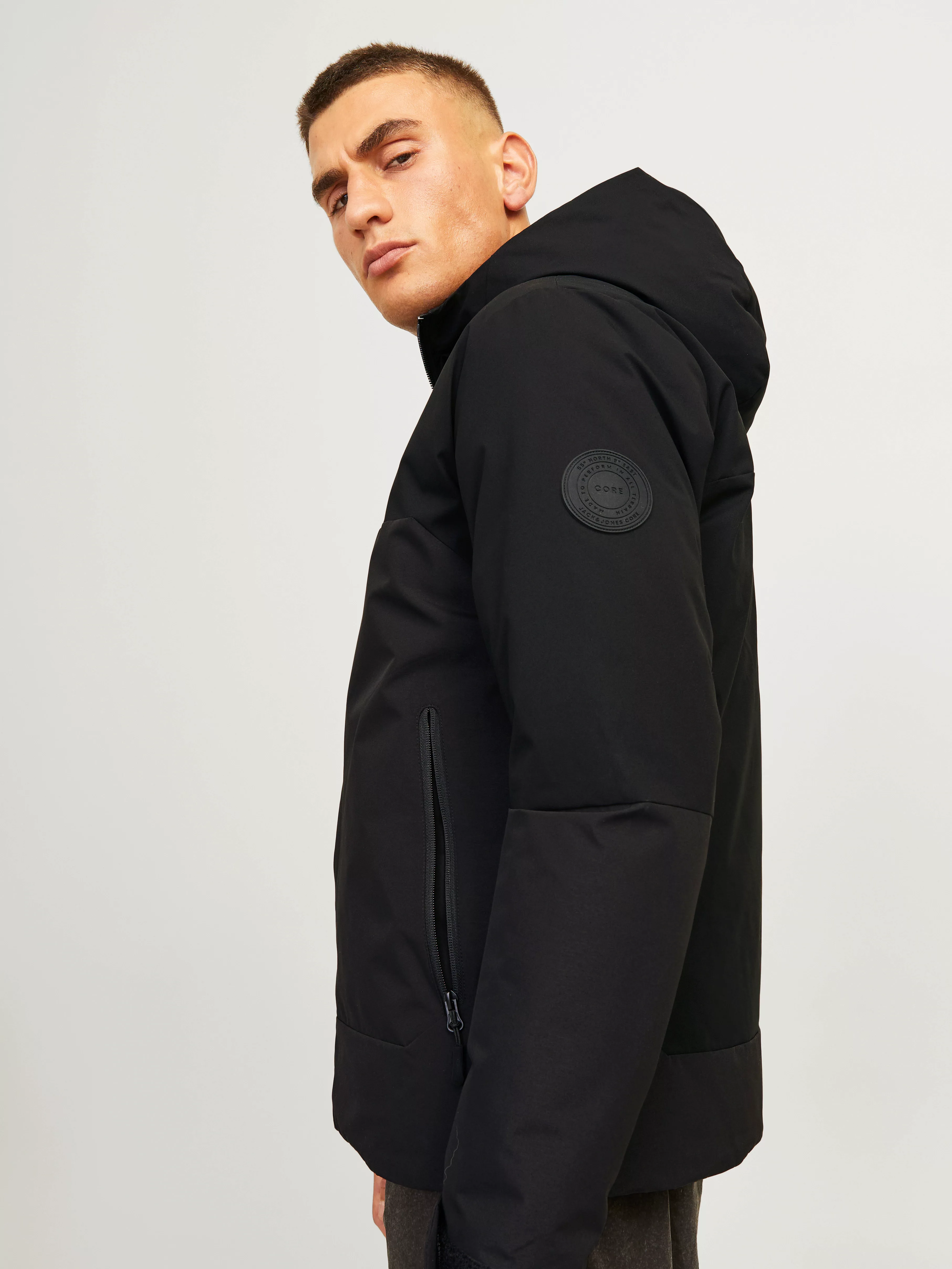 Jack & Jones Kurzjacke "JCOAIDEN TRANSITIONAL JACKET SN", mit Kapuze günstig online kaufen