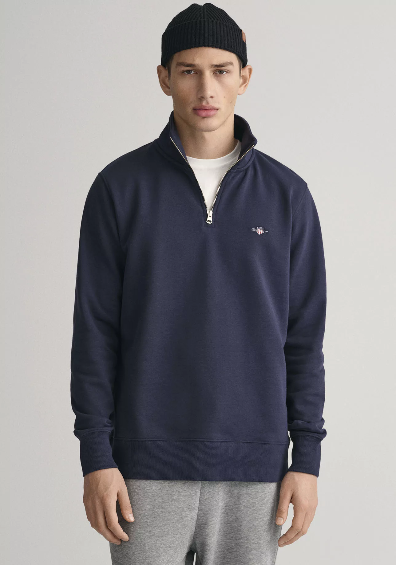 Gant Sweatshirt "REG SHIELD HALF ZIP SWEAT", mit Logostickerei auf der Brus günstig online kaufen