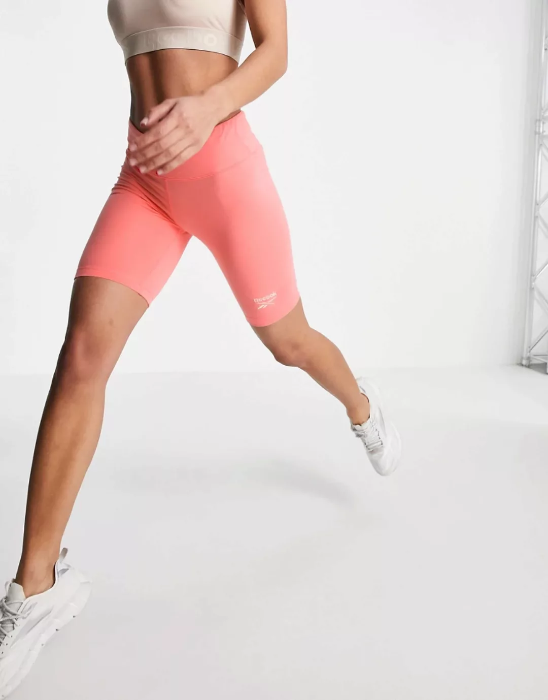 Reebok – Lauf-Leggings-Shorts in verwaschenem Orange günstig online kaufen