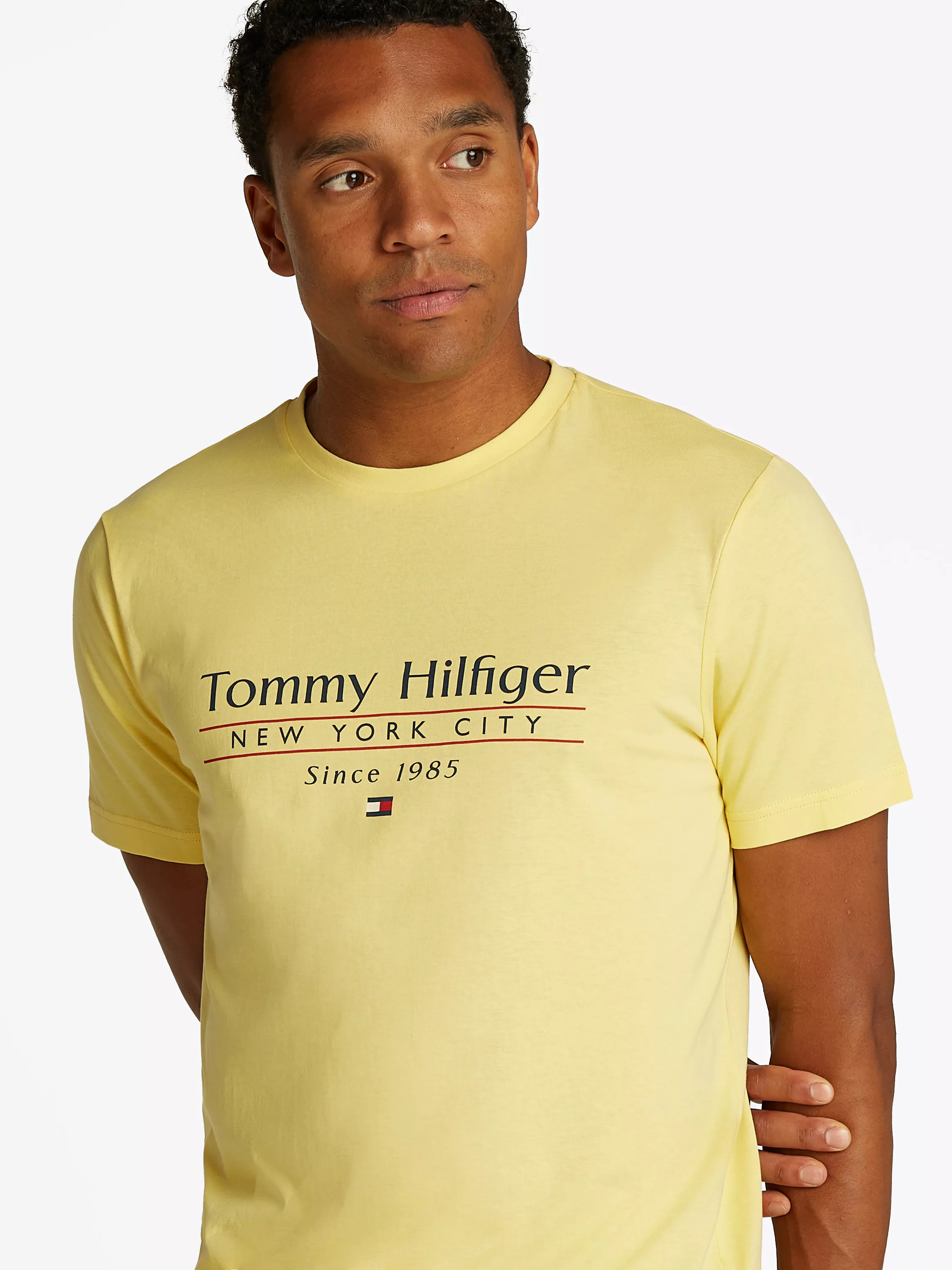 Tommy Hilfiger T-Shirt "HILFIGER CENTER STACK TEE", mit großem Schriftprint günstig online kaufen