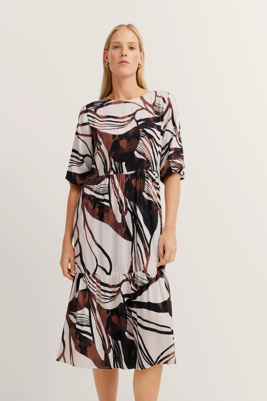 bugatti Sommerkleid, mit Volants & Teilungsnähten günstig online kaufen