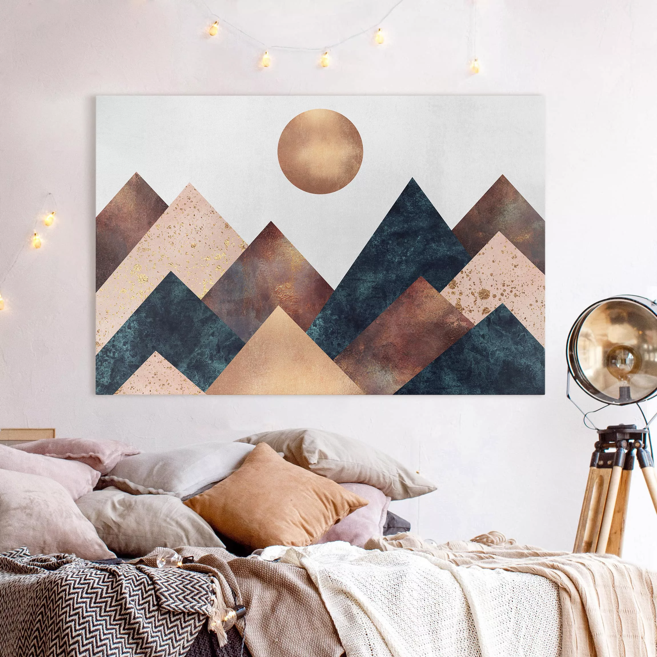 Leinwandbild Abstrakt - Querformat Geometrische Berge Bronze günstig online kaufen