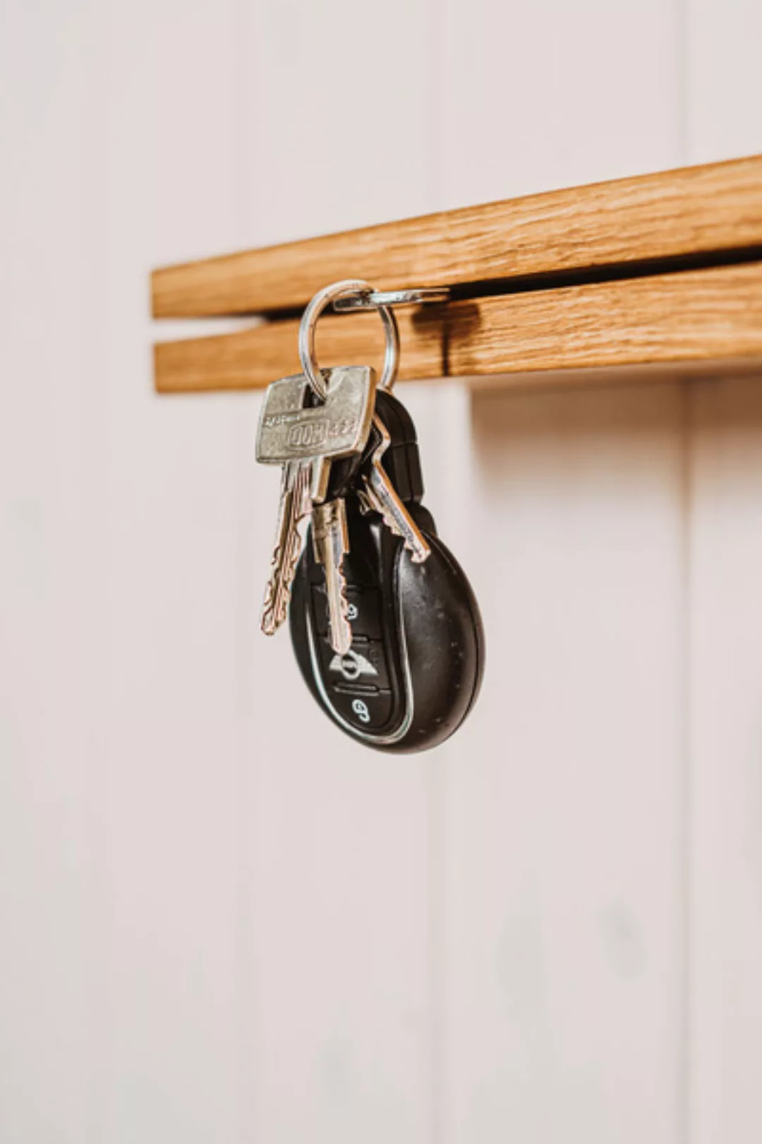 Schlüsselbrett Kimsa, Schlüsselablage Aus Einem Stück Massivem Eichenholz günstig online kaufen