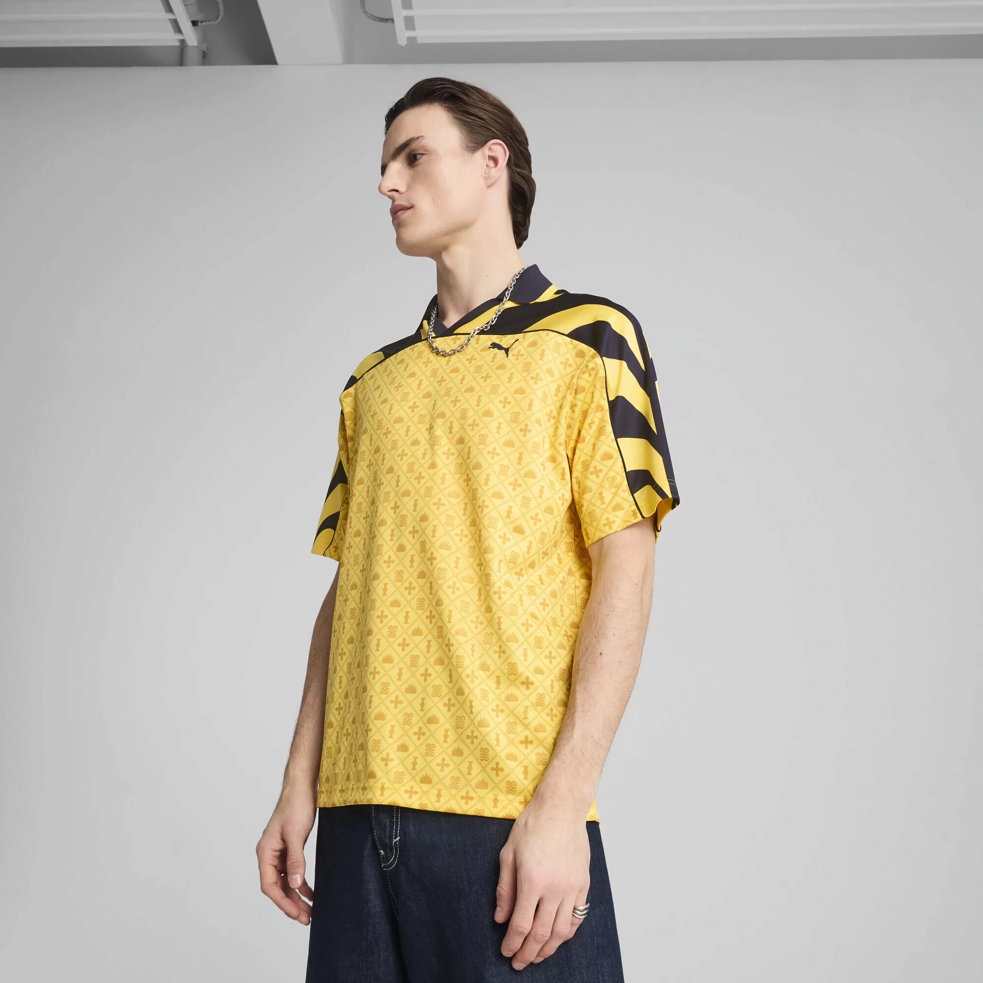 PUMA Trainingsshirt "Road To Unity Relaxed Graphic Fußballtrikot Erwachsene günstig online kaufen