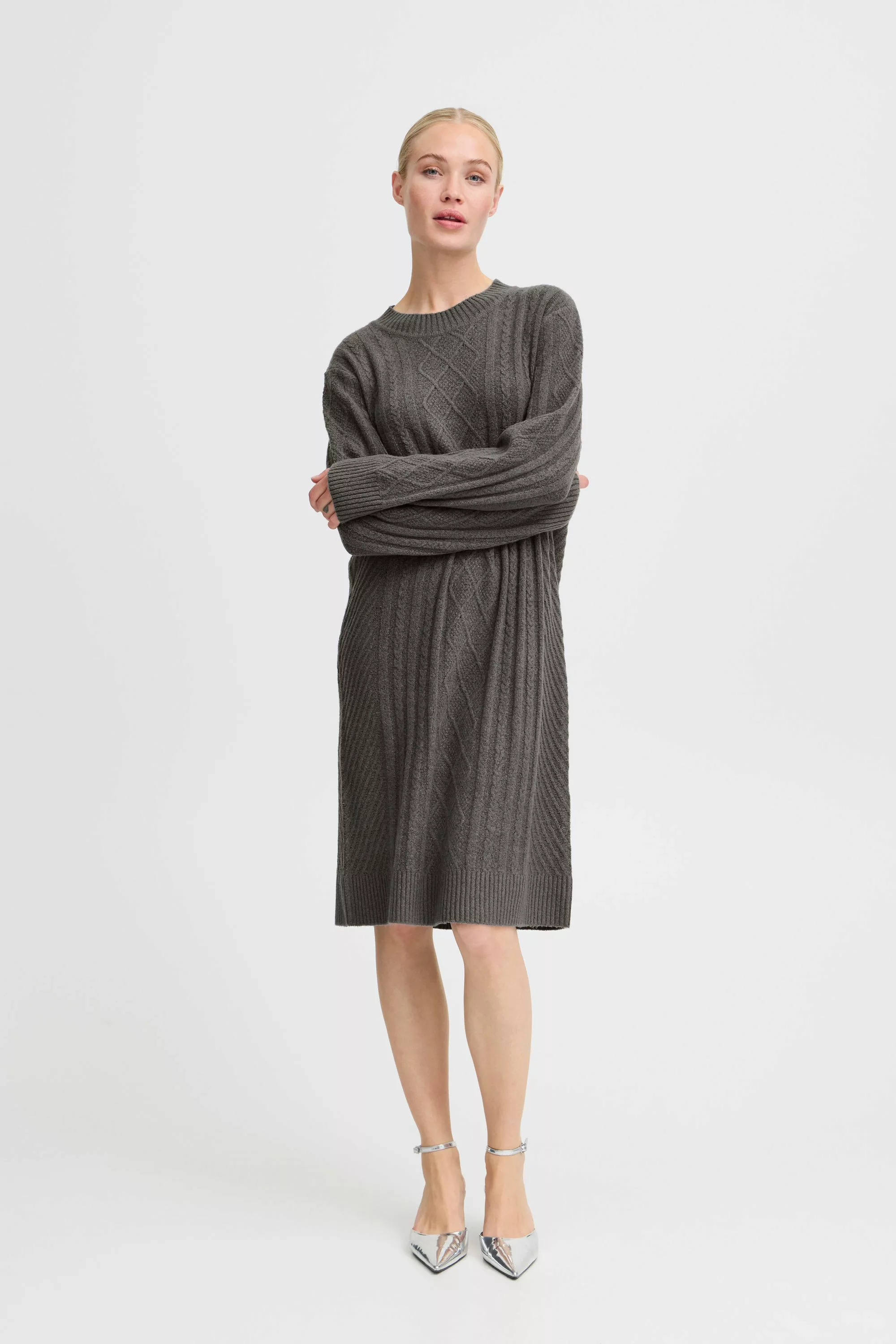 b.young Strickkleid BYMEDI DRESS - gestricktes Midi-Kleid günstig online kaufen