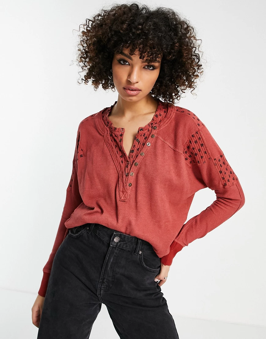 Free People – Heart To Heart – Henley-Oberteil in Rot günstig online kaufen