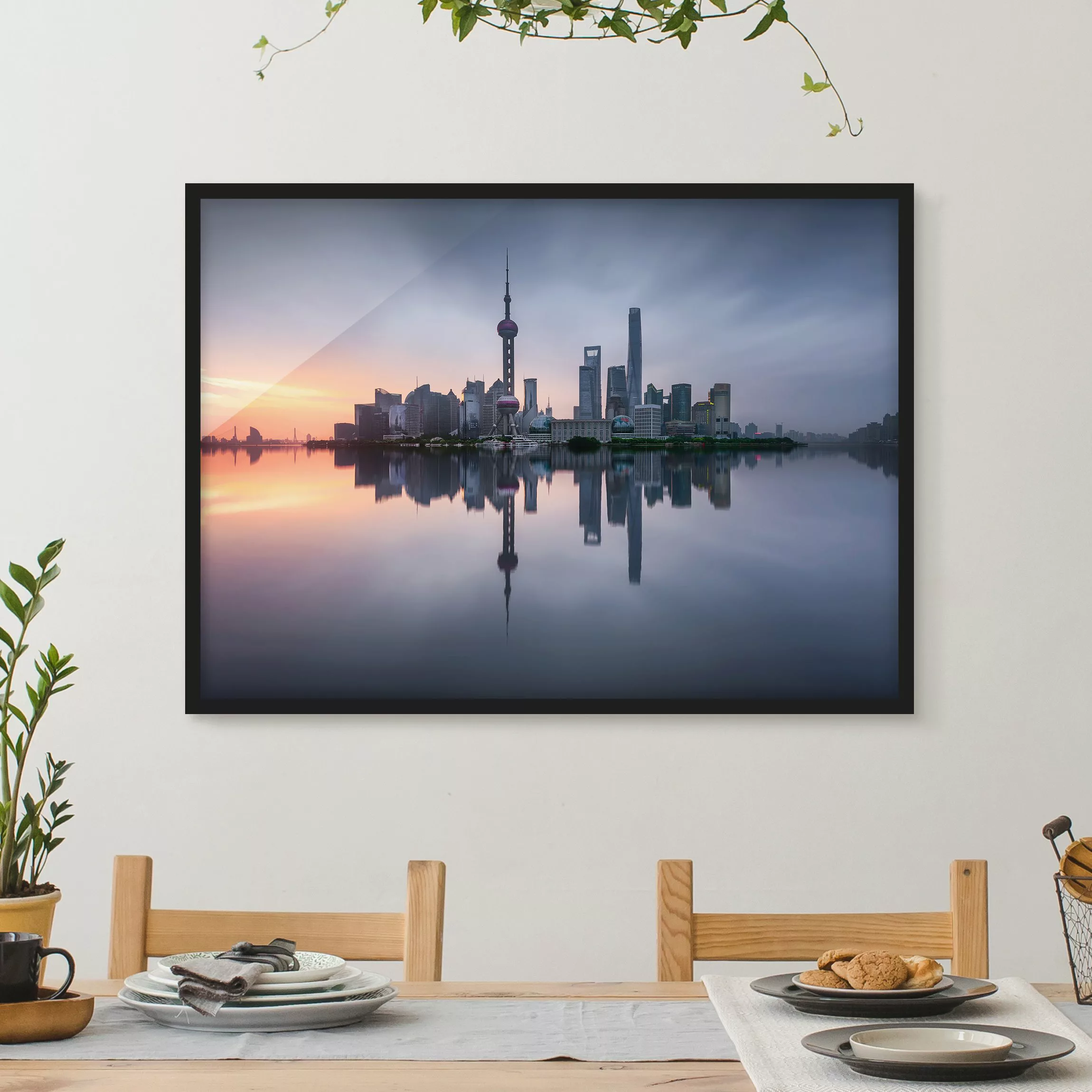 Bild mit Rahmen Architektur & Skyline - Querformat Shanghai Skyline Morgens günstig online kaufen