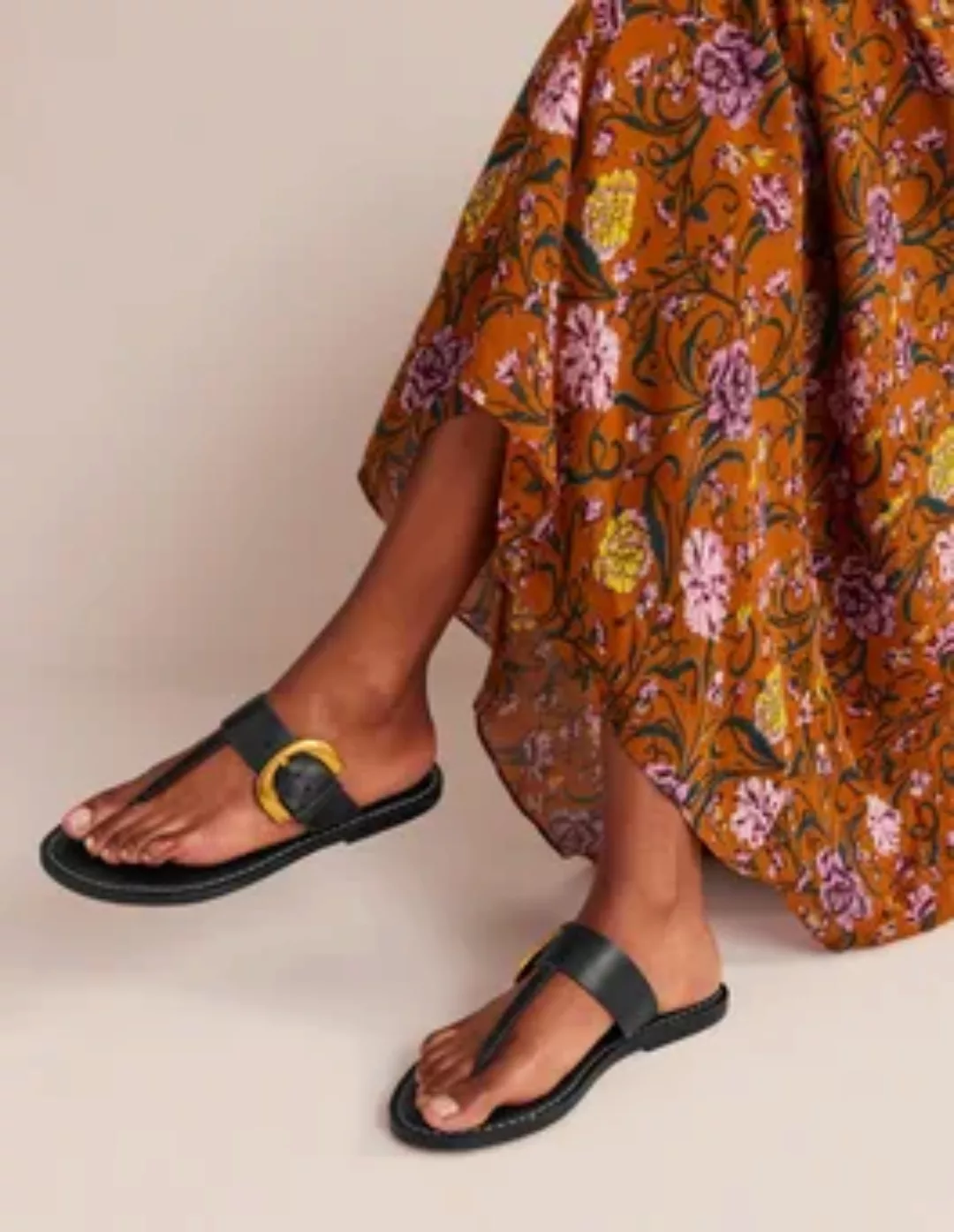 Sandalen mit Schnalle und Zehensteg Damen Boden, Schwarz günstig online kaufen