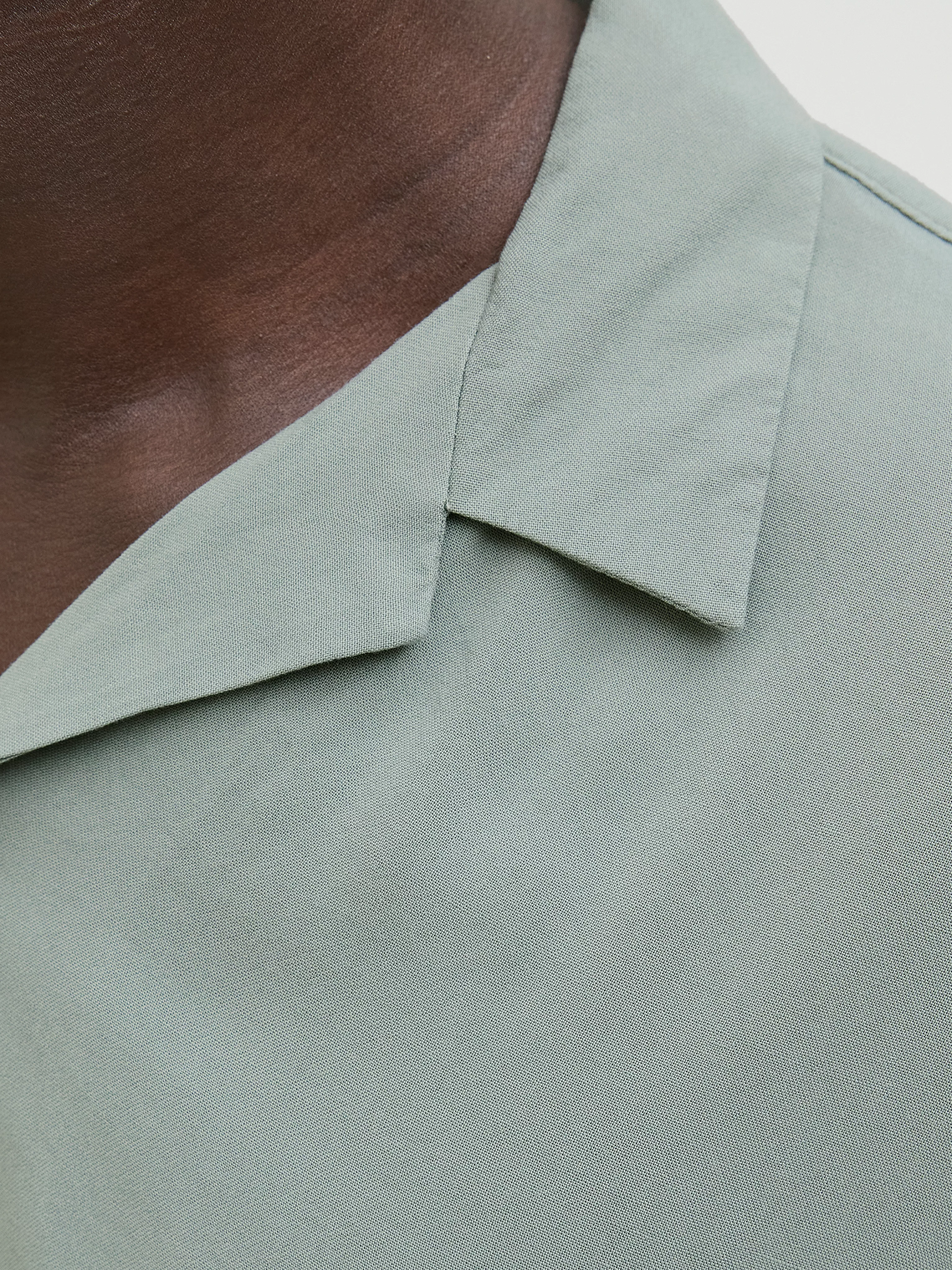 Jack & Jones Kurzarmhemd "JJEJEFF SOLID RESORT SHIRT S/S SN", mit Resort Kr günstig online kaufen