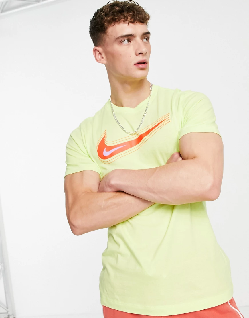 Nike – T-Shirt in Limettengrün mit rotem Swoosh-Logo günstig online kaufen