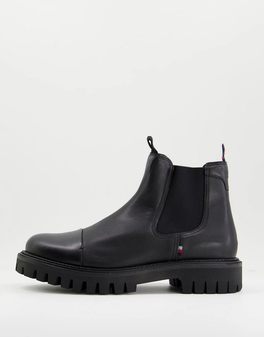 Tommy Hilfiger – Chelsea-Stiefel in Schwarz mit Zehenkappe und dicker Sohle günstig online kaufen