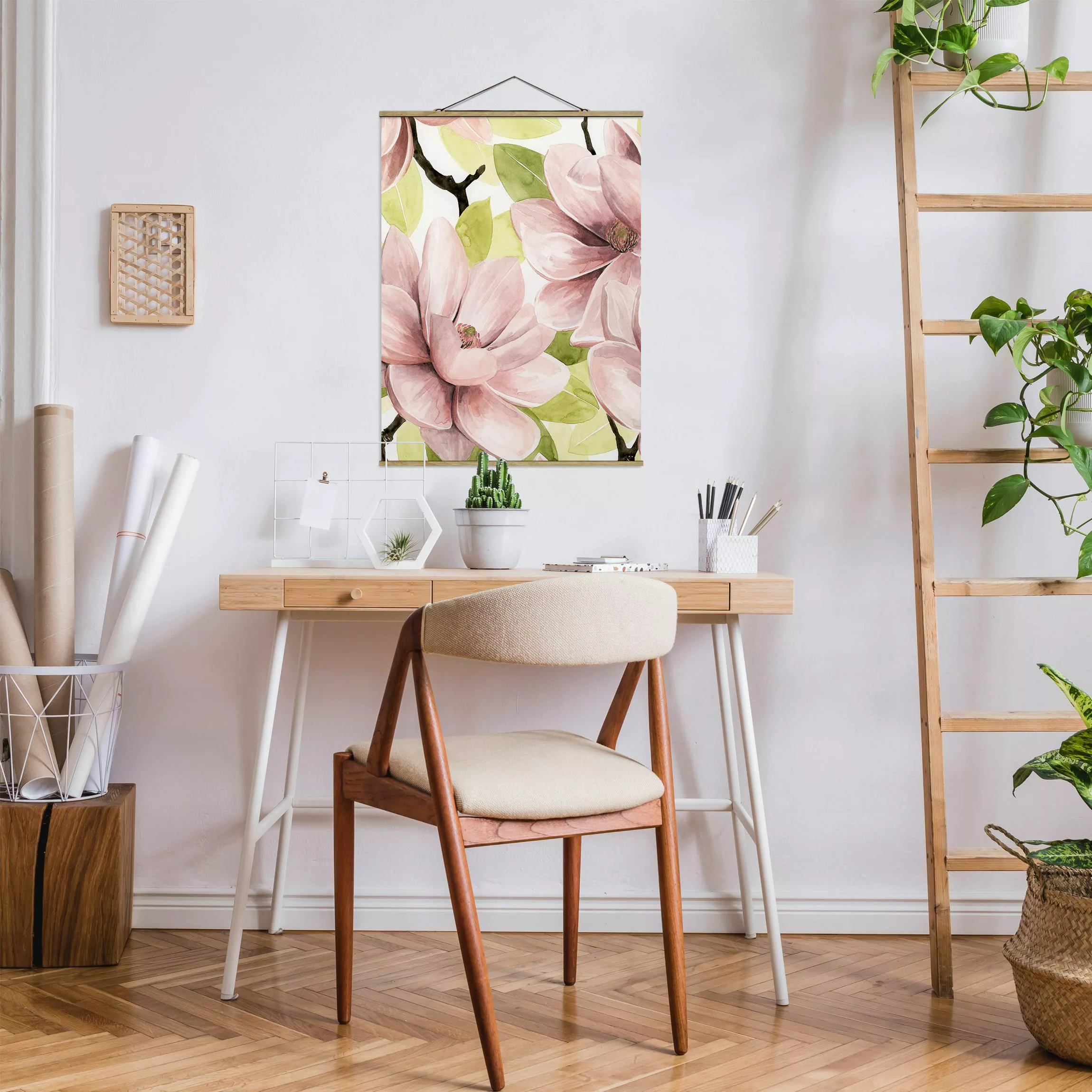 Stoffbild Blumen mit Posterleisten - Hochformat Magnolie errötet II günstig online kaufen