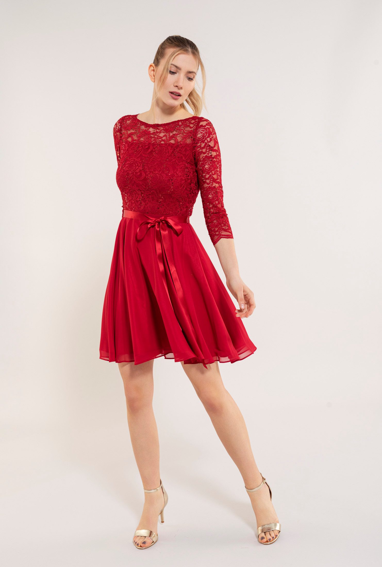 SWING Cocktailkleid Taillierte Passform mit ausgestelltem günstig online kaufen