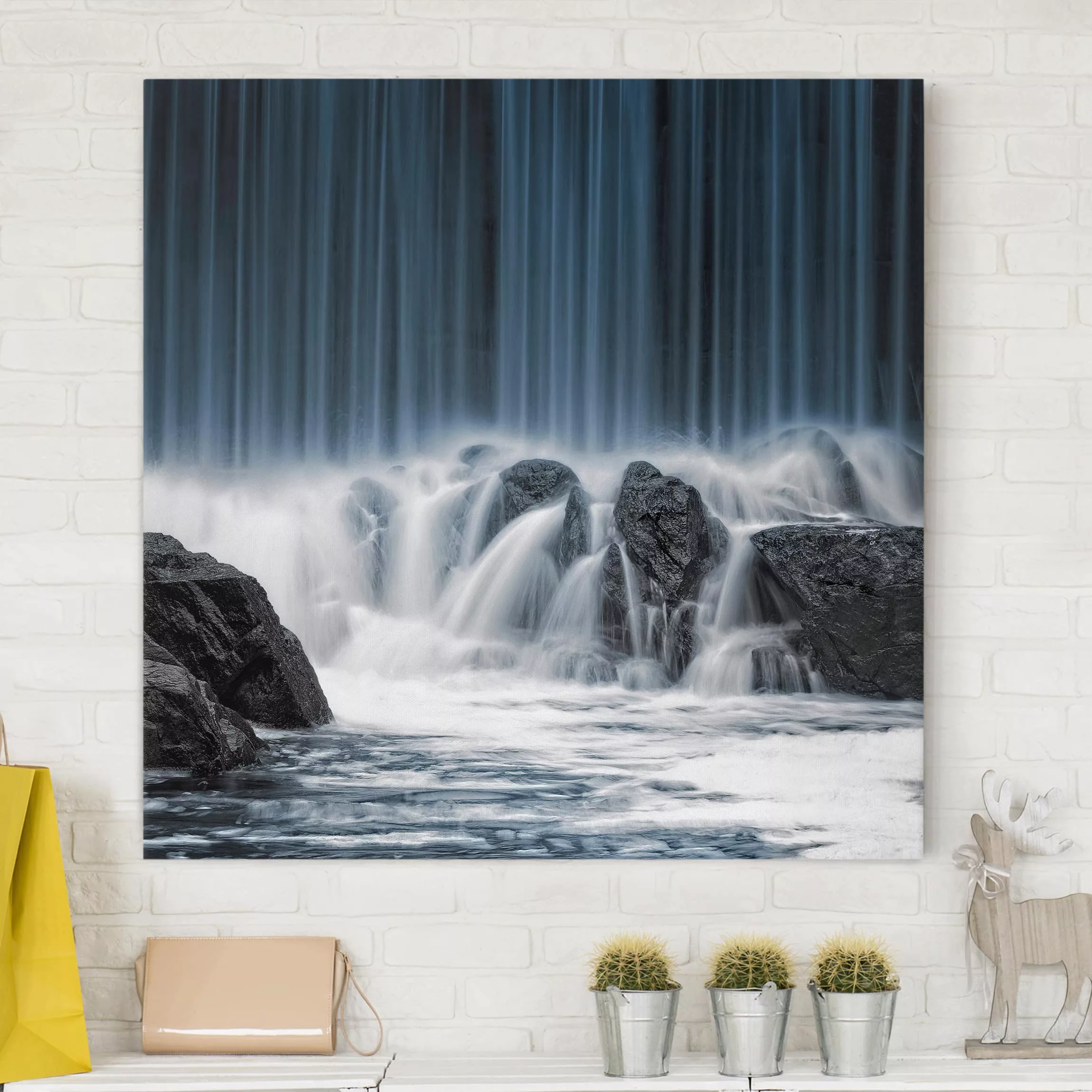 Leinwandbild Natur & Landschaft - Quadrat Wasserfall in Finnland günstig online kaufen