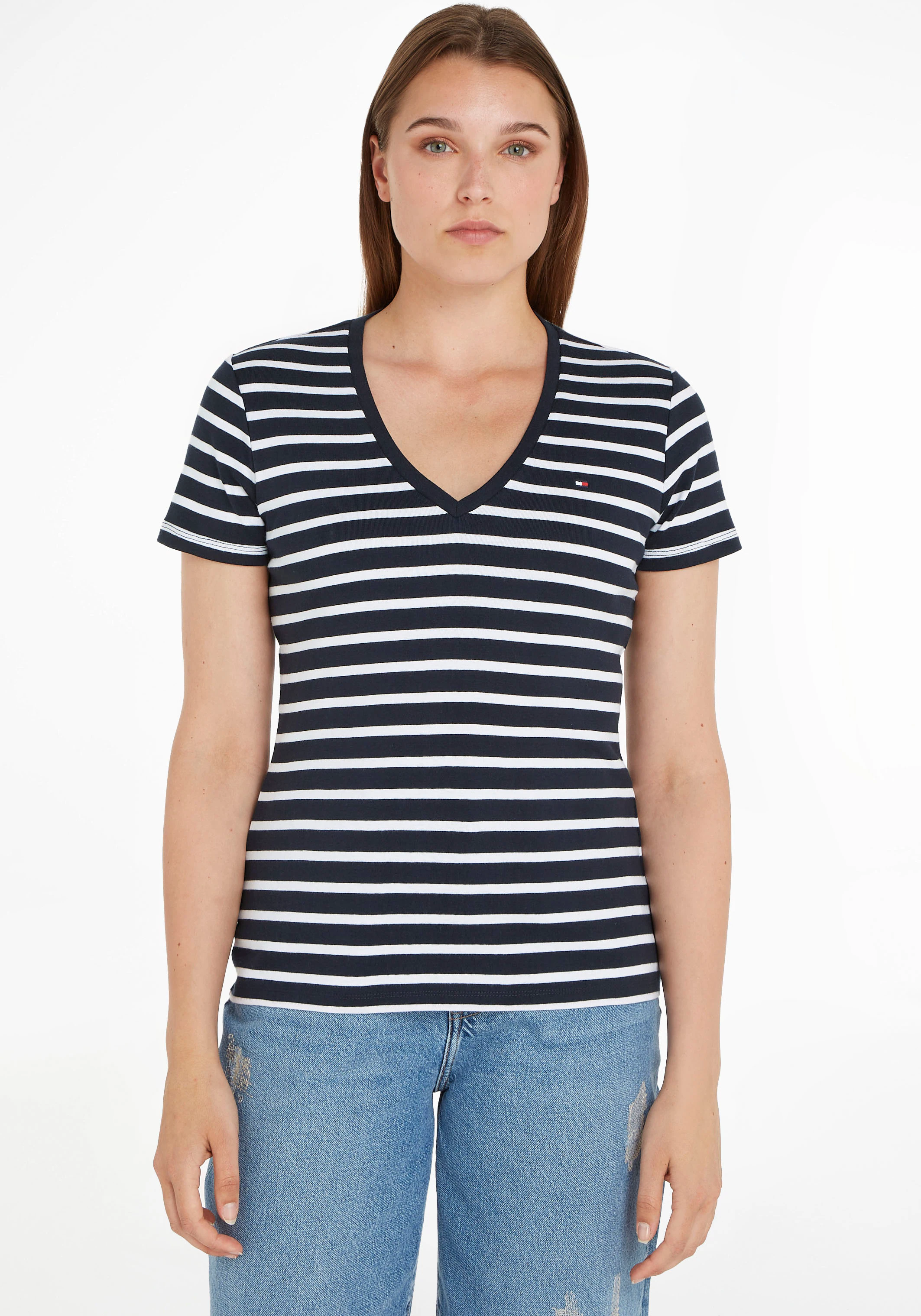 Tommy Hilfiger T-Shirt SLIM CODY RIB V-NECK SS mit dezenter Logostickerei günstig online kaufen