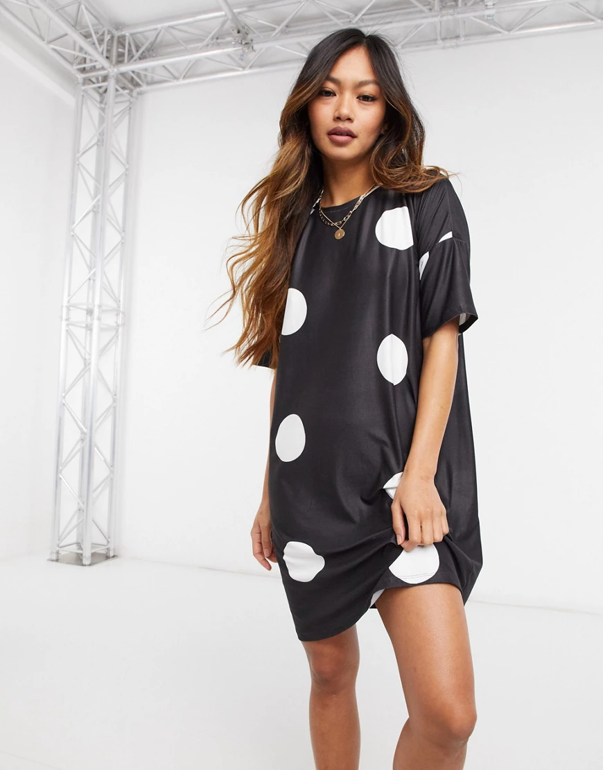 Urban Threads – Oversize-T-Shirt-Kleid mit übergroßem Punktemuster-Schwarz günstig online kaufen