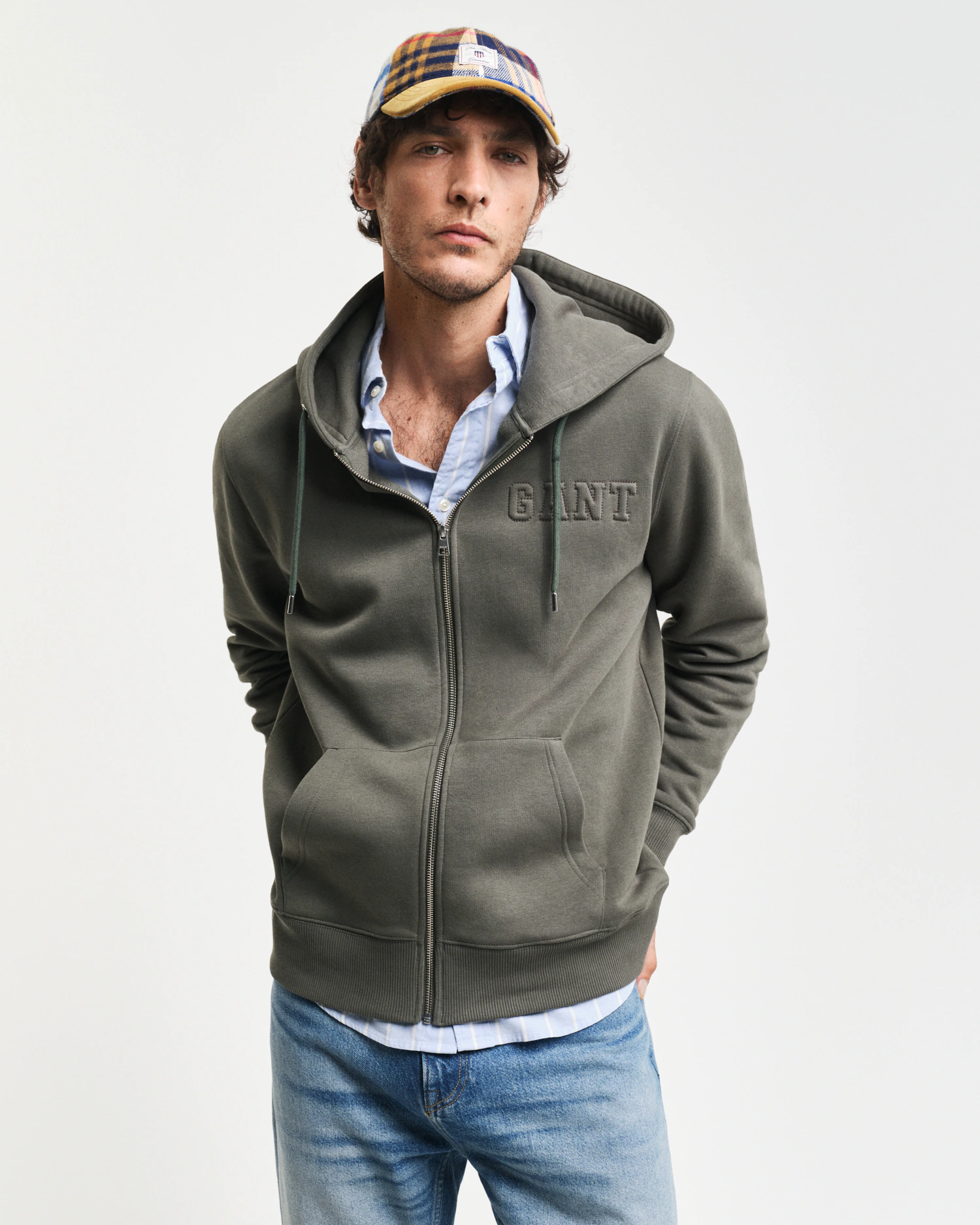 Gant Kapuzensweatjacke "EMBOSSED FULL-ZIP HOODIE", eine erhabene GANT-Grafi günstig online kaufen