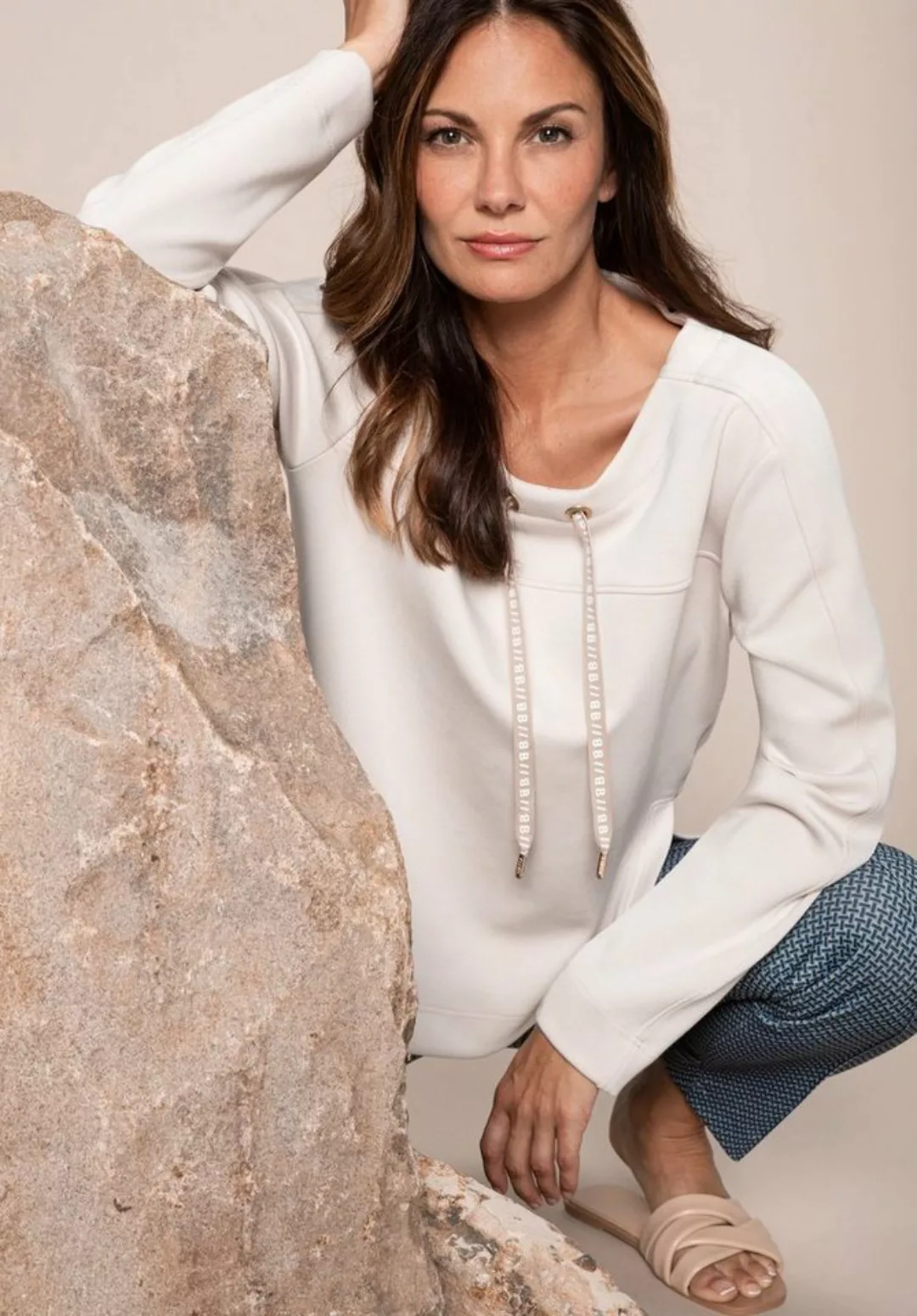 bianca Langarmshirt VIA im cleanem Look aus weichem Jersey-Stoff günstig online kaufen