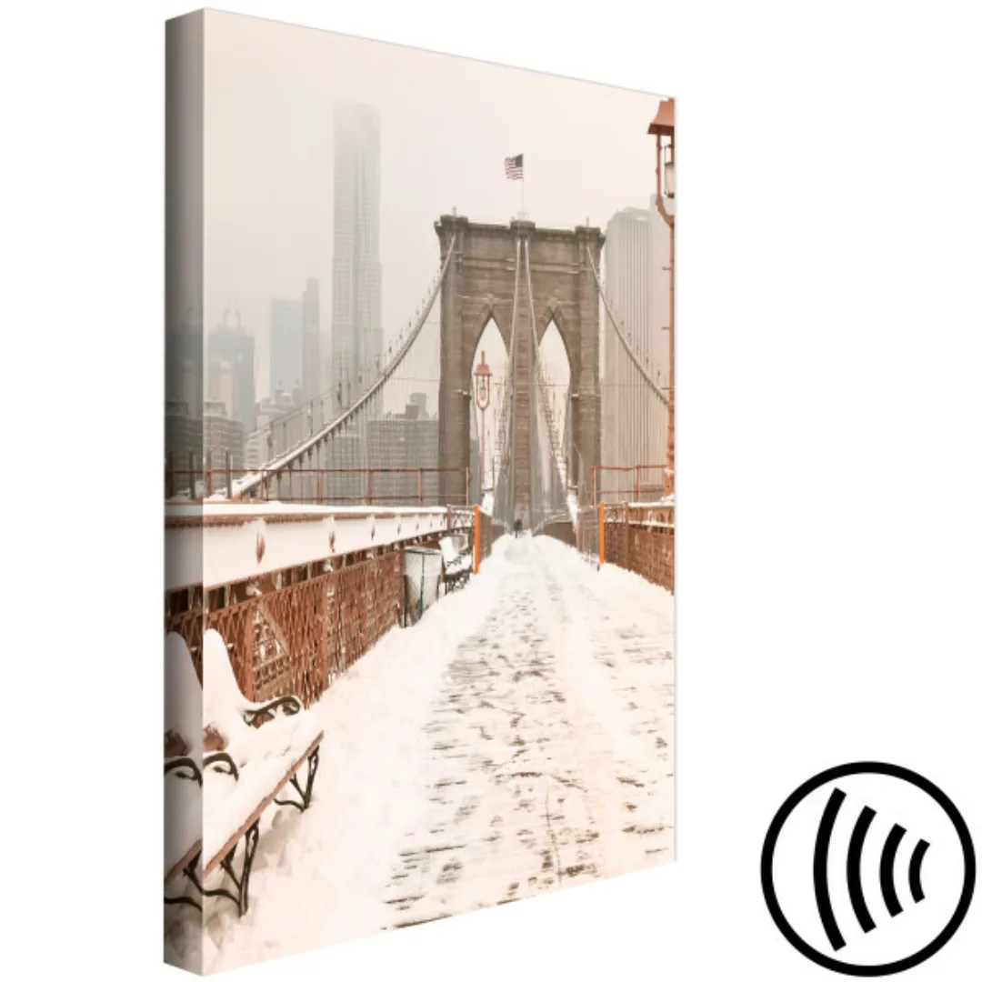 Leinwandbild Brooklyn Bridge im Schnee und Nebel - Foto der New Yorker Arch günstig online kaufen