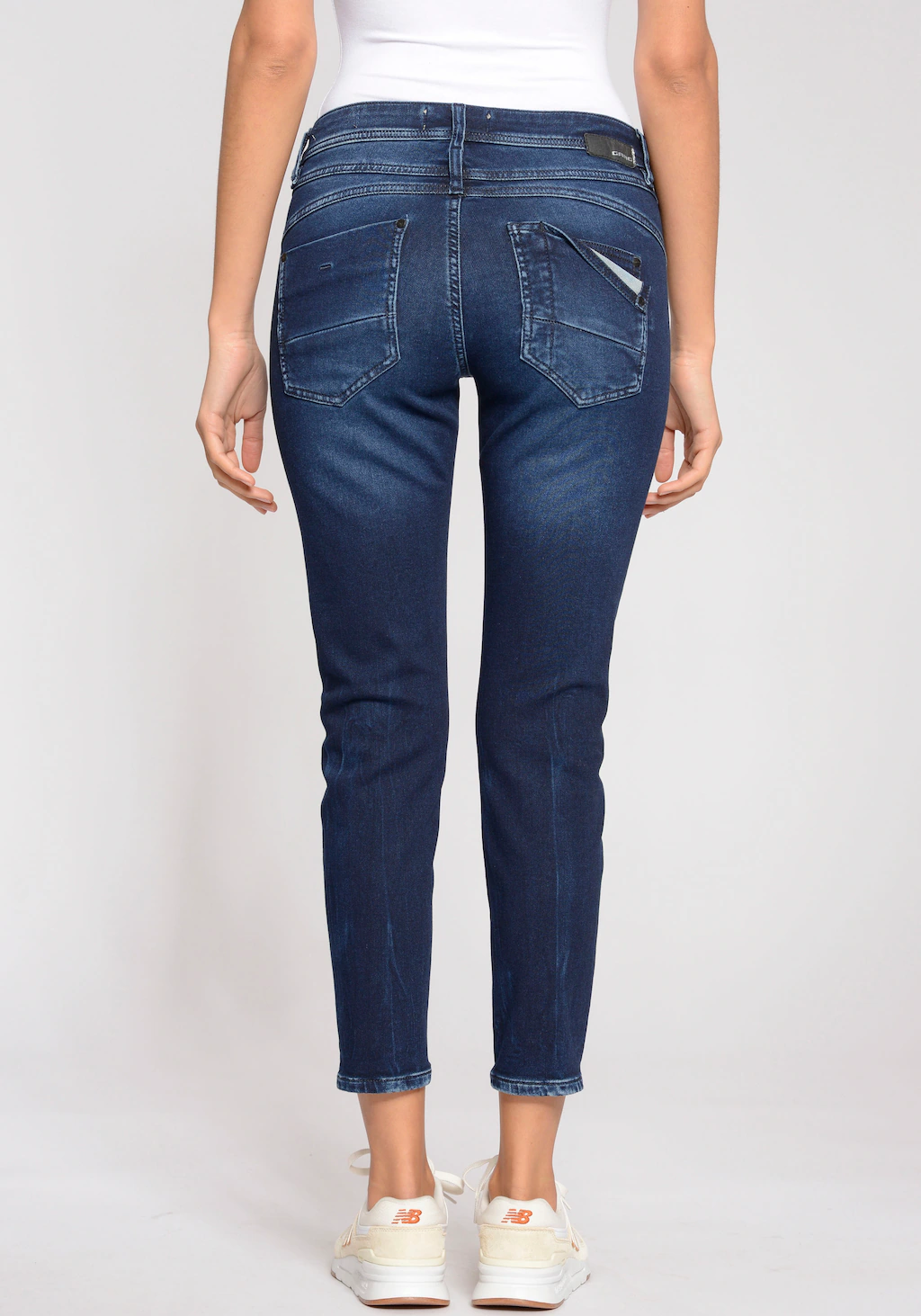 GANG Relax-fit-Jeans "94Amelie Cropped", aus weicher Cord-Qualität günstig online kaufen
