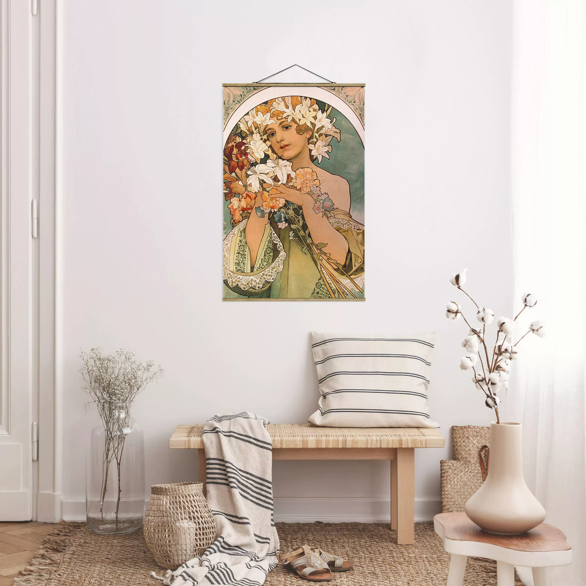 Stoffbild Blumen mit Posterleisten - Hochformat Alfons Mucha - Blume günstig online kaufen