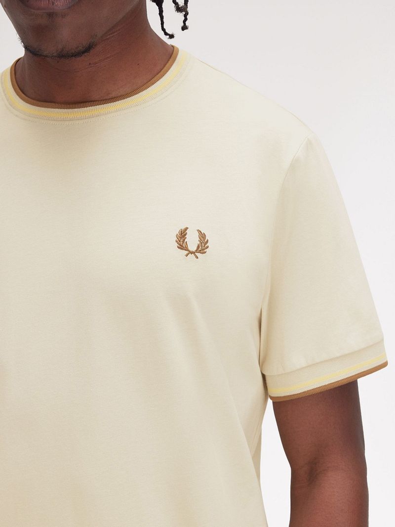 Fred Perry M1588 Twin Tipped T Shirt Beige - Größe S günstig online kaufen