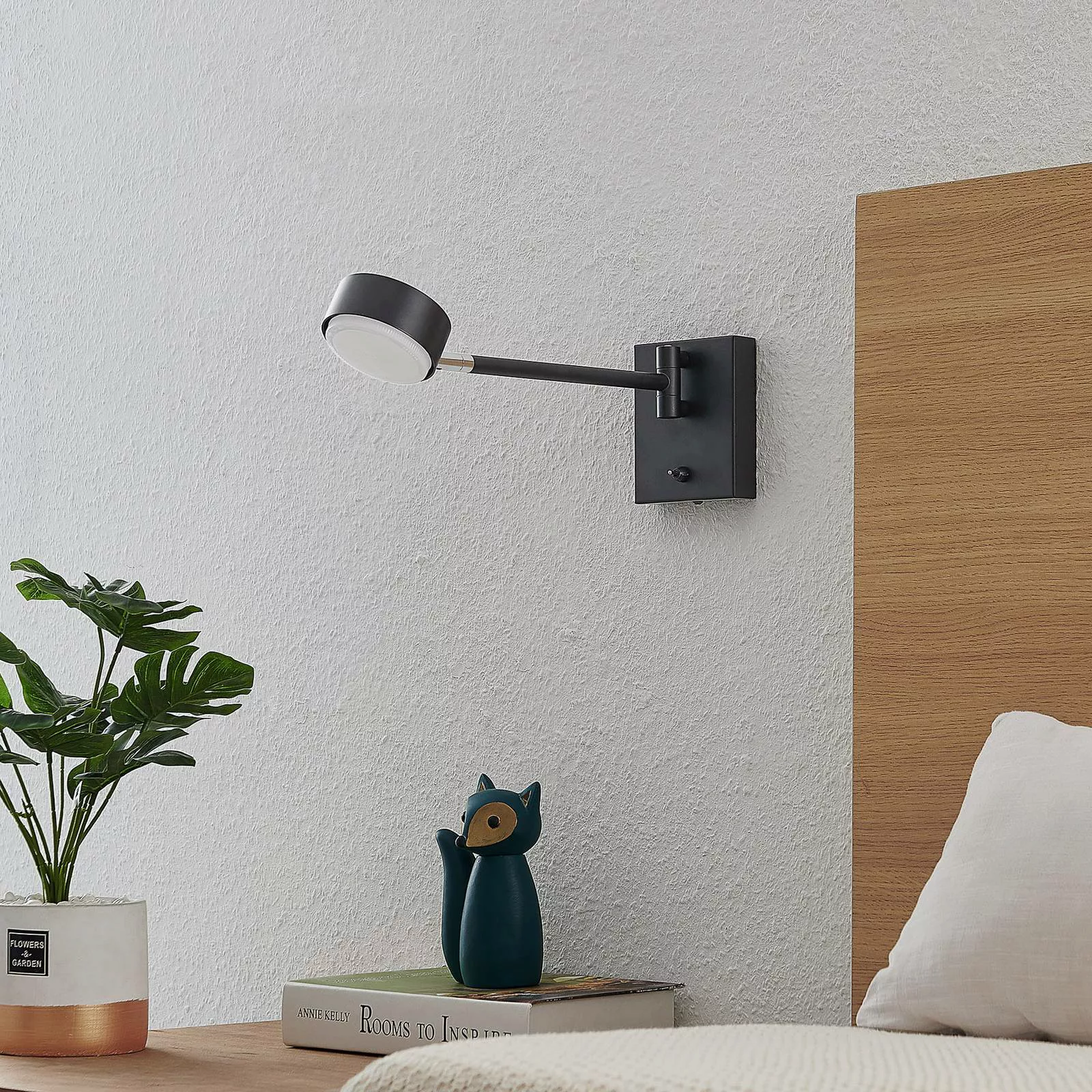 Lindby Wandlampe Kaylou, schwarz, Alu, Ausladung 37 cm günstig online kaufen