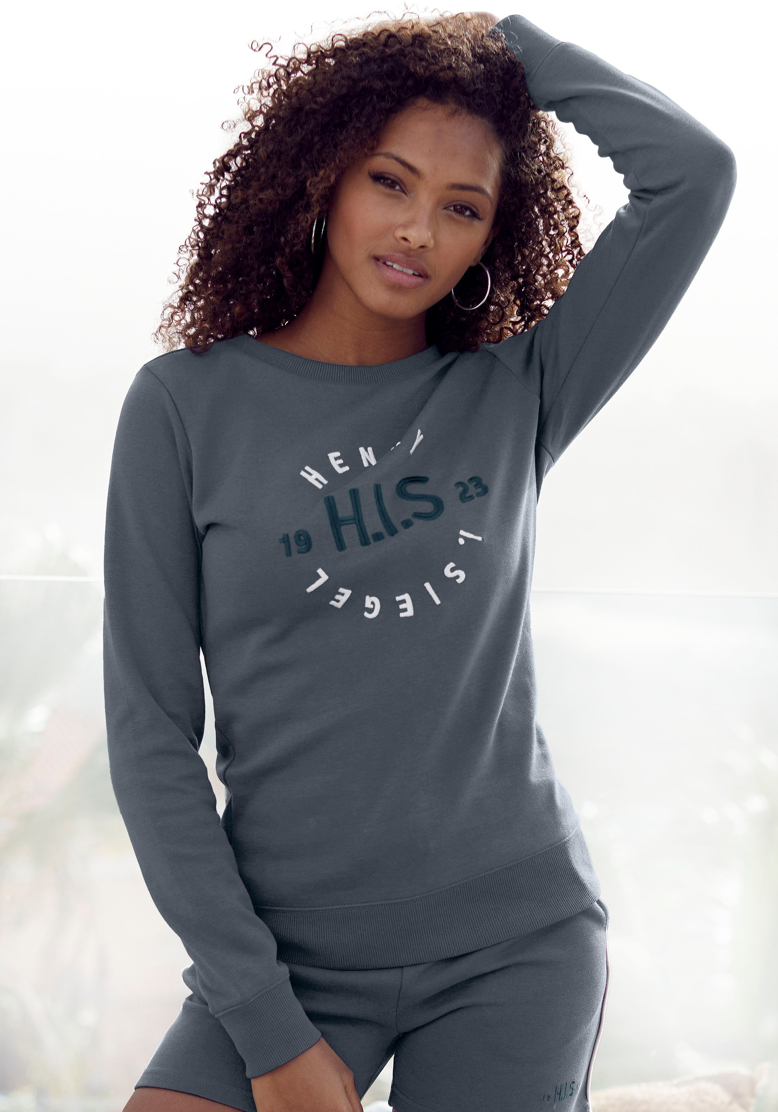 H.I.S Sweatshirt, mit großer Logo Stickerei, Loungewear günstig online kaufen
