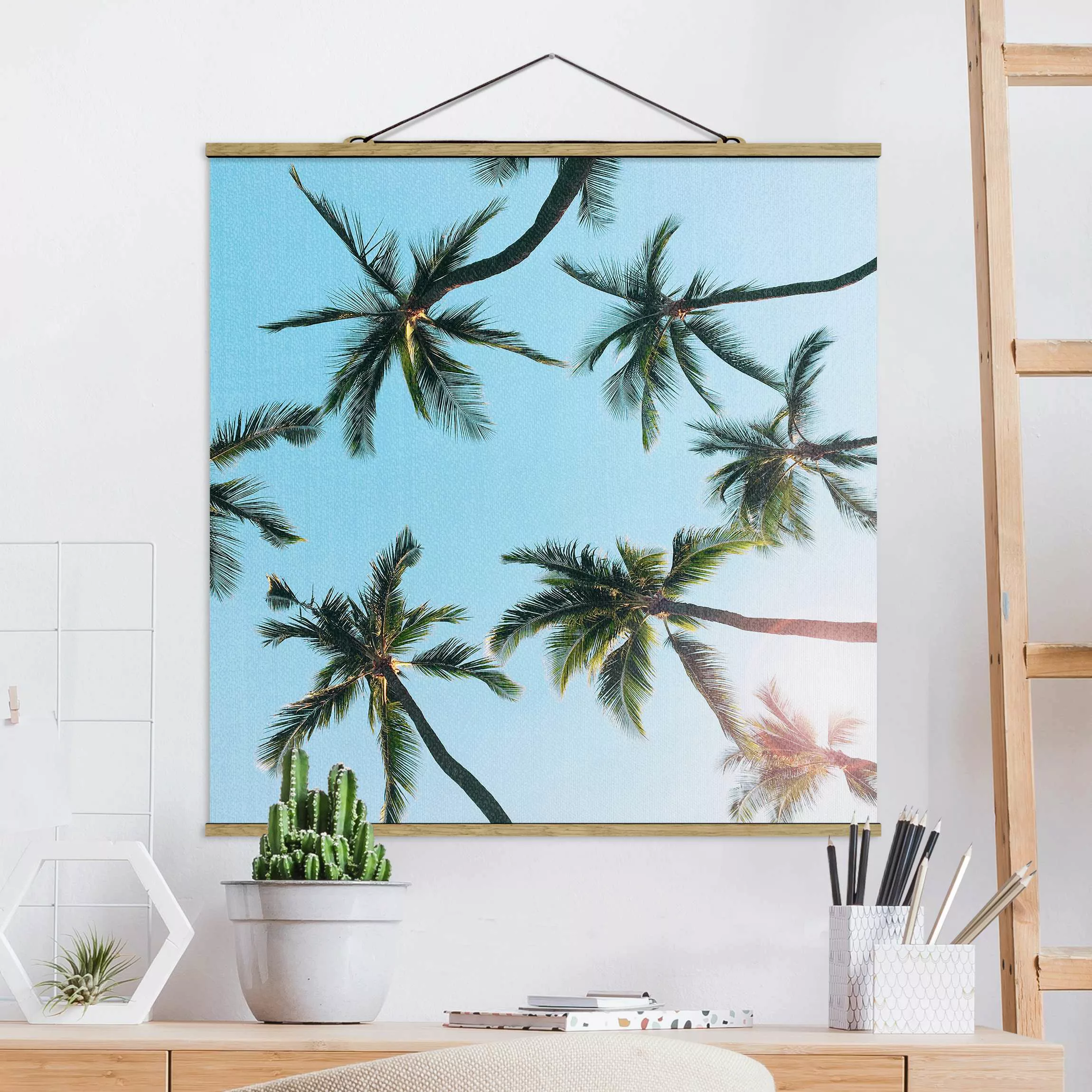 Stoffbild mit Posterleisten Palmengiganten im Himmel günstig online kaufen