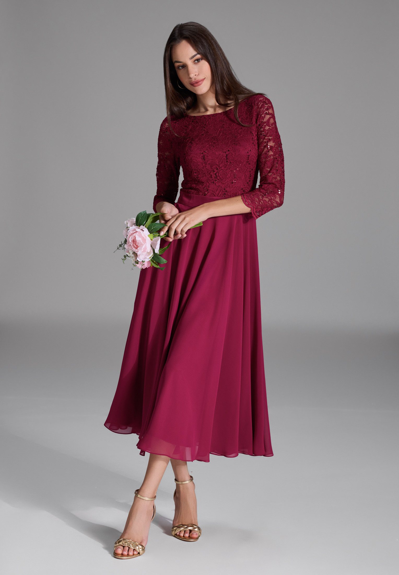 SWING Abendkleid Taillierte Passform mit ausgestelltem günstig online kaufen