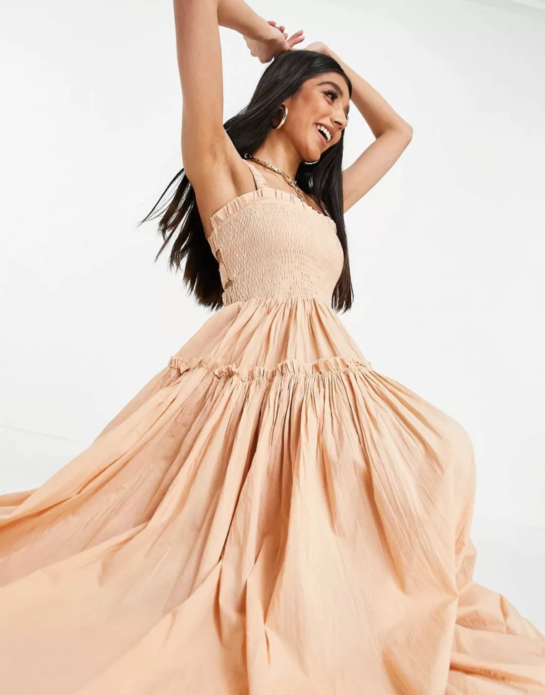 ASOS DESIGN – Midi-Camisole-Sommerkleid mit unversäubertem Saum in Apricot- günstig online kaufen