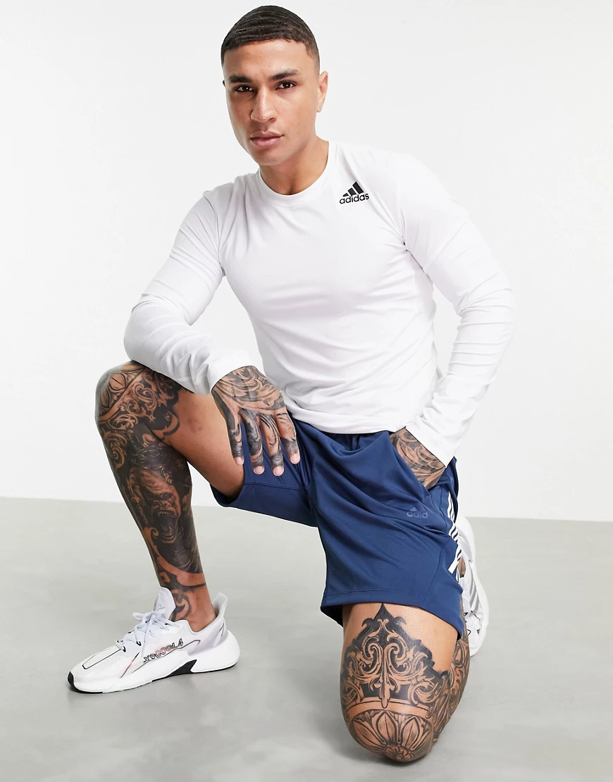 adidas Training – Techfit Base Layer – Langärmliges Oberteil in Weiß günstig online kaufen