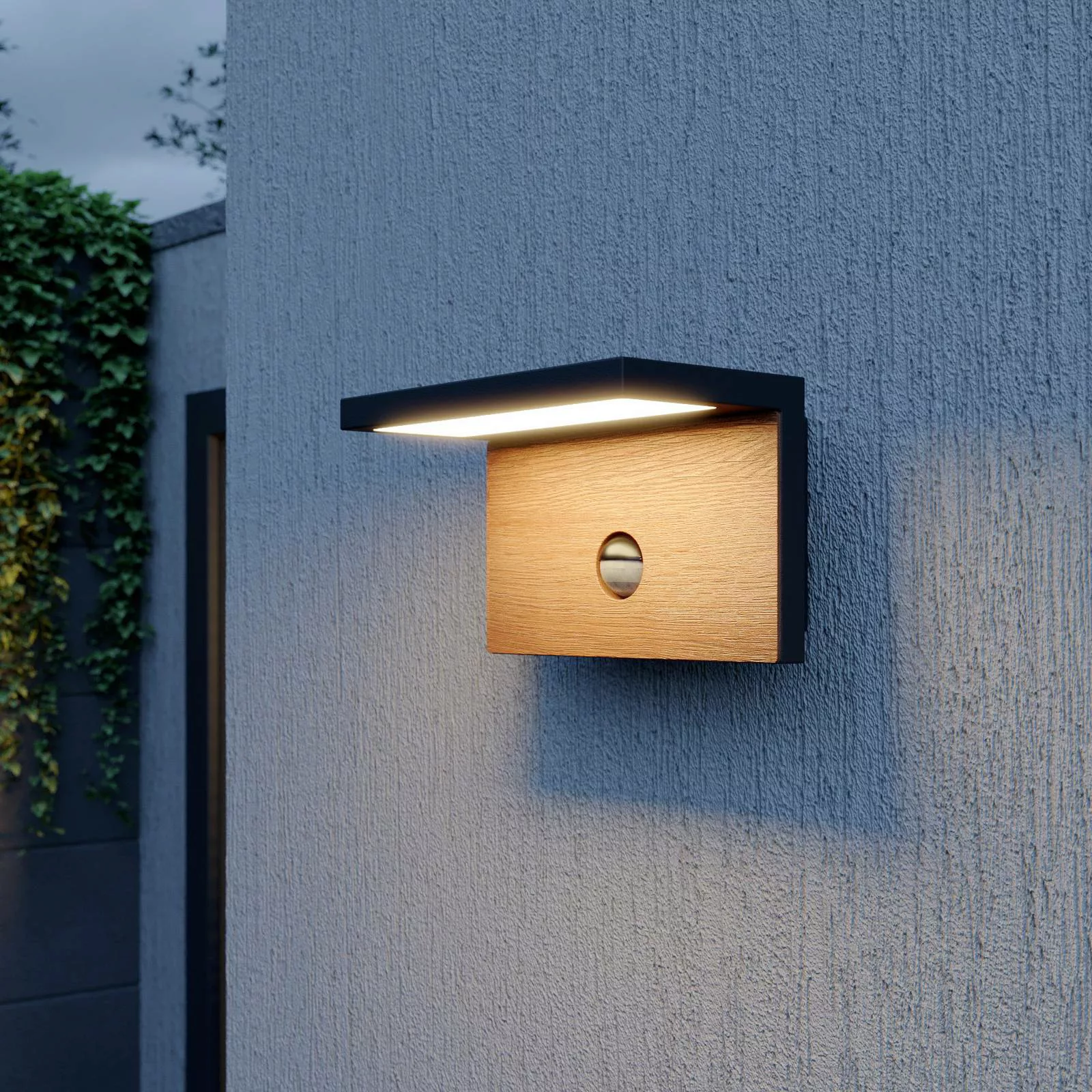 Lucande Lignus LED-Außenwandlampe, Bewegungsmelder günstig online kaufen