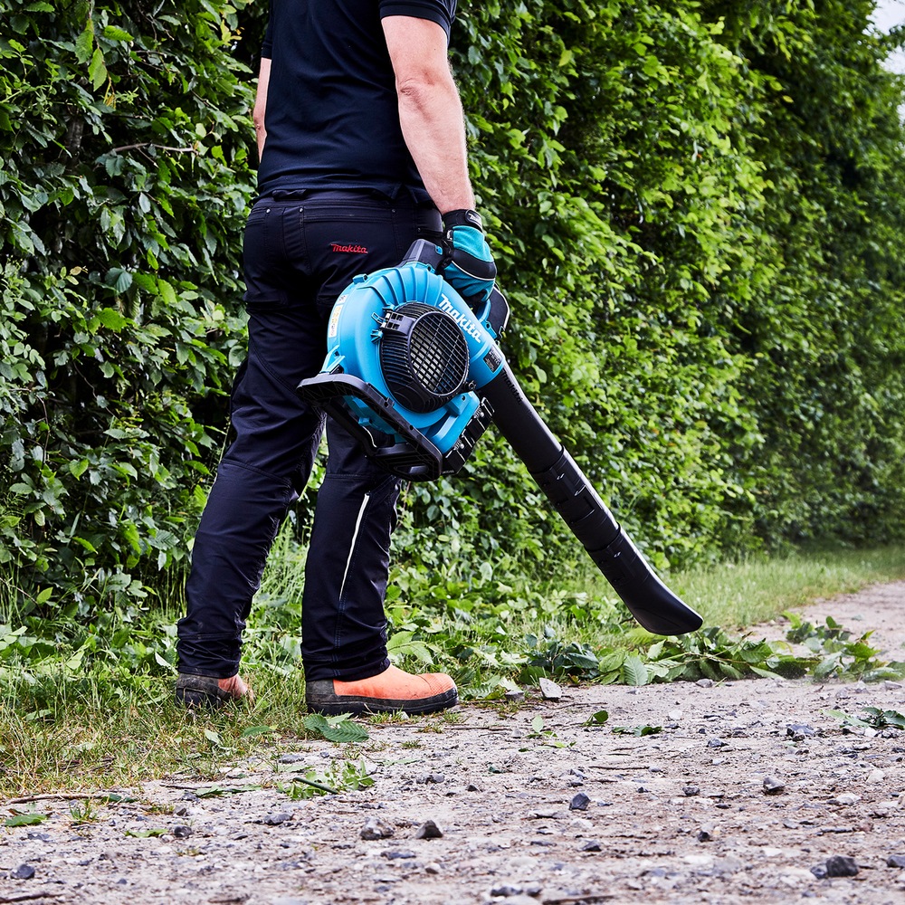 Makita Akku-Laubbläser "DUB363PT2V", 65 m/s, 13,4 m3/min, 2 Akkus 18V/5 Ah günstig online kaufen