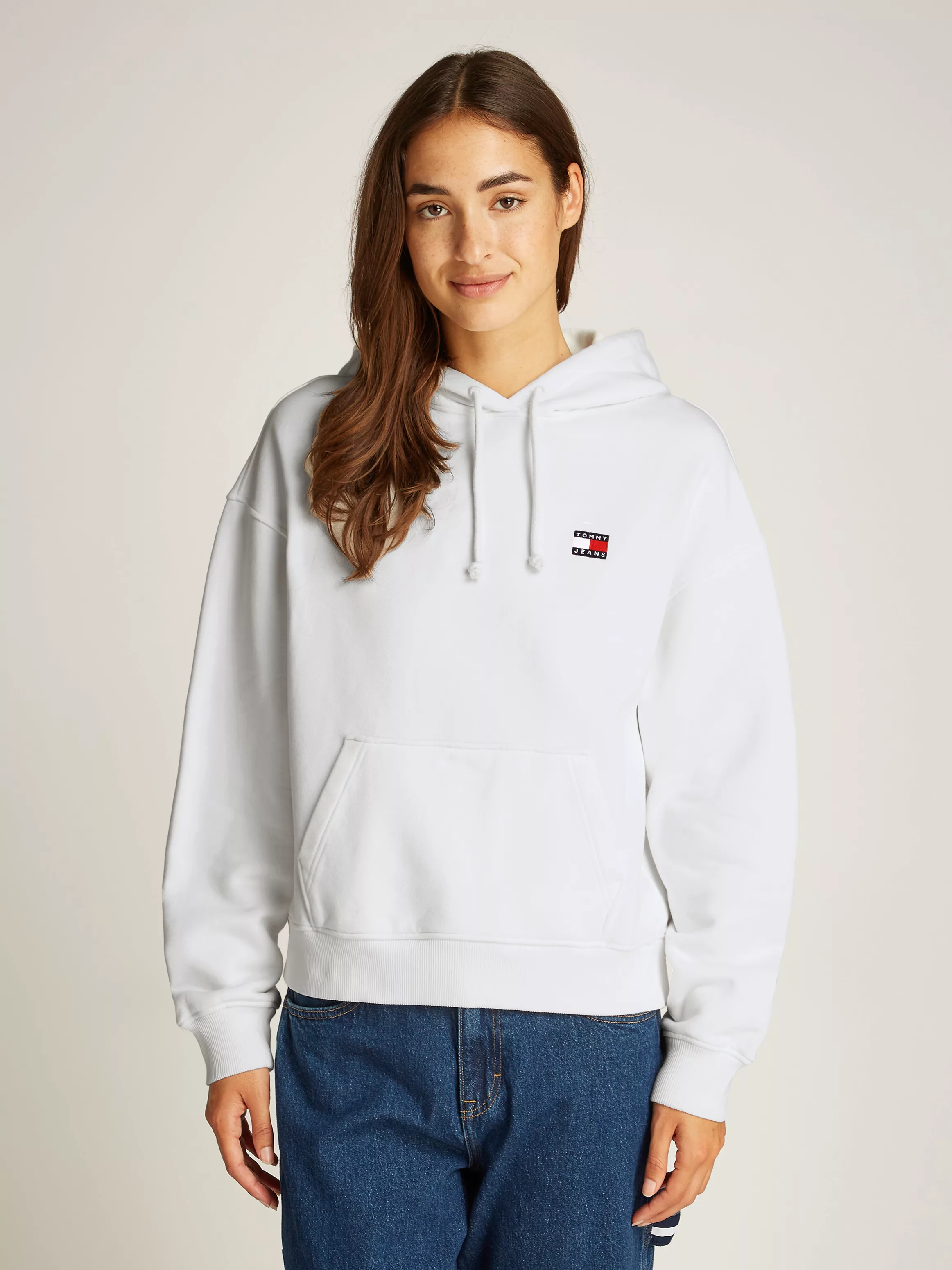 Tommy Jeans Hoodie "TJW BXY BADGE HOODIE EXT", mit Logo-Badge günstig online kaufen