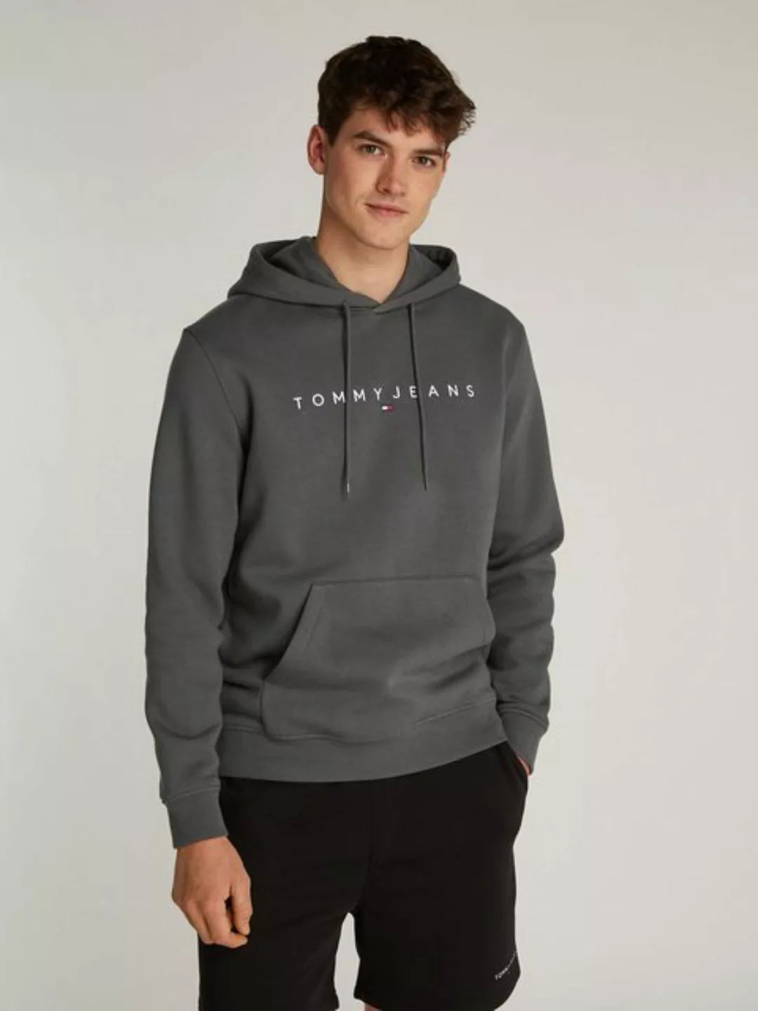 Tommy Jeans Hoodie TJM REG LINEAR LOGO HOODIE EXT mit Logo-Stickerei günstig online kaufen