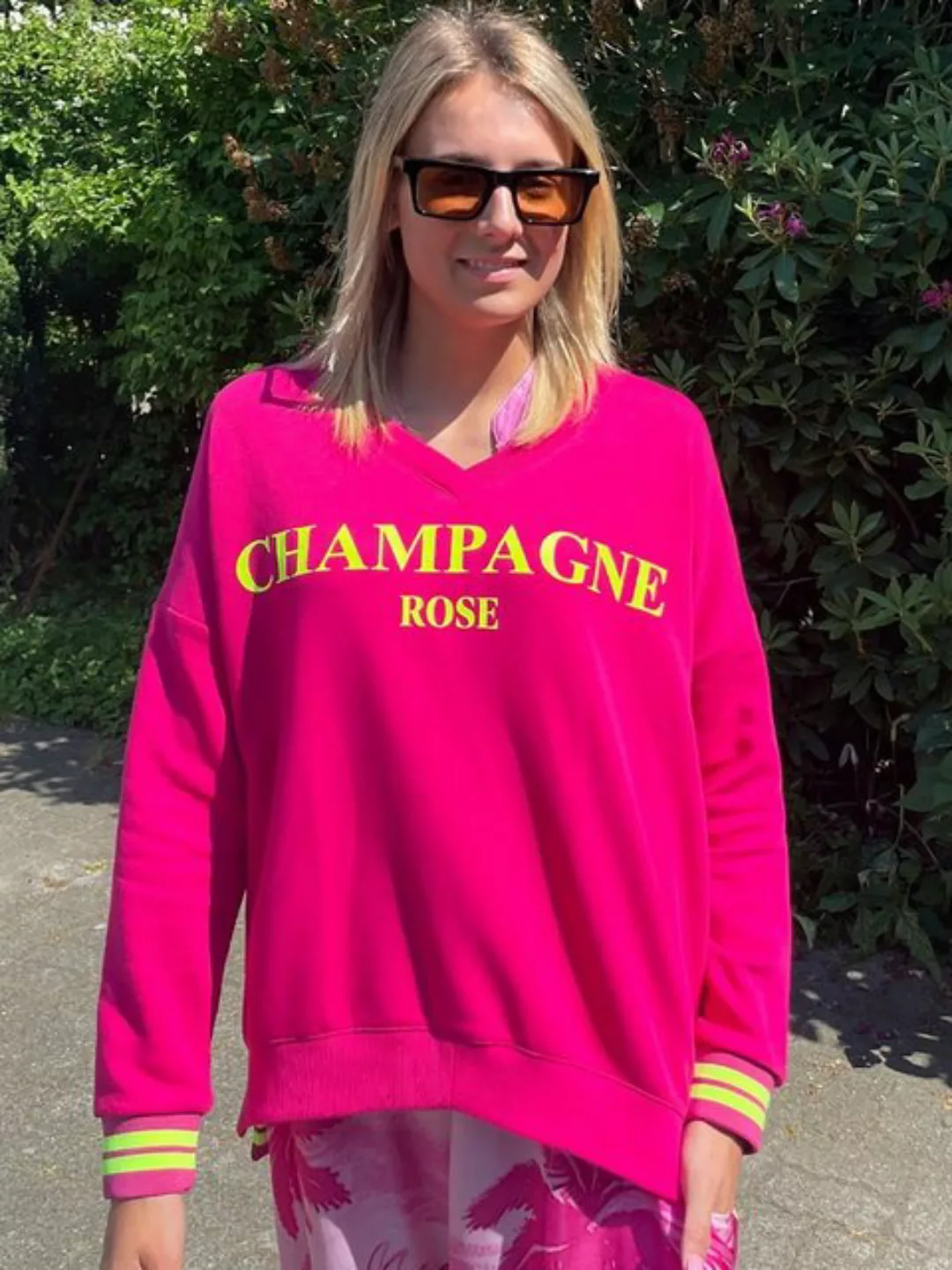 Miss Goodlife Sweatshirt V-Neck Sweater Champagner Rose günstig online kaufen