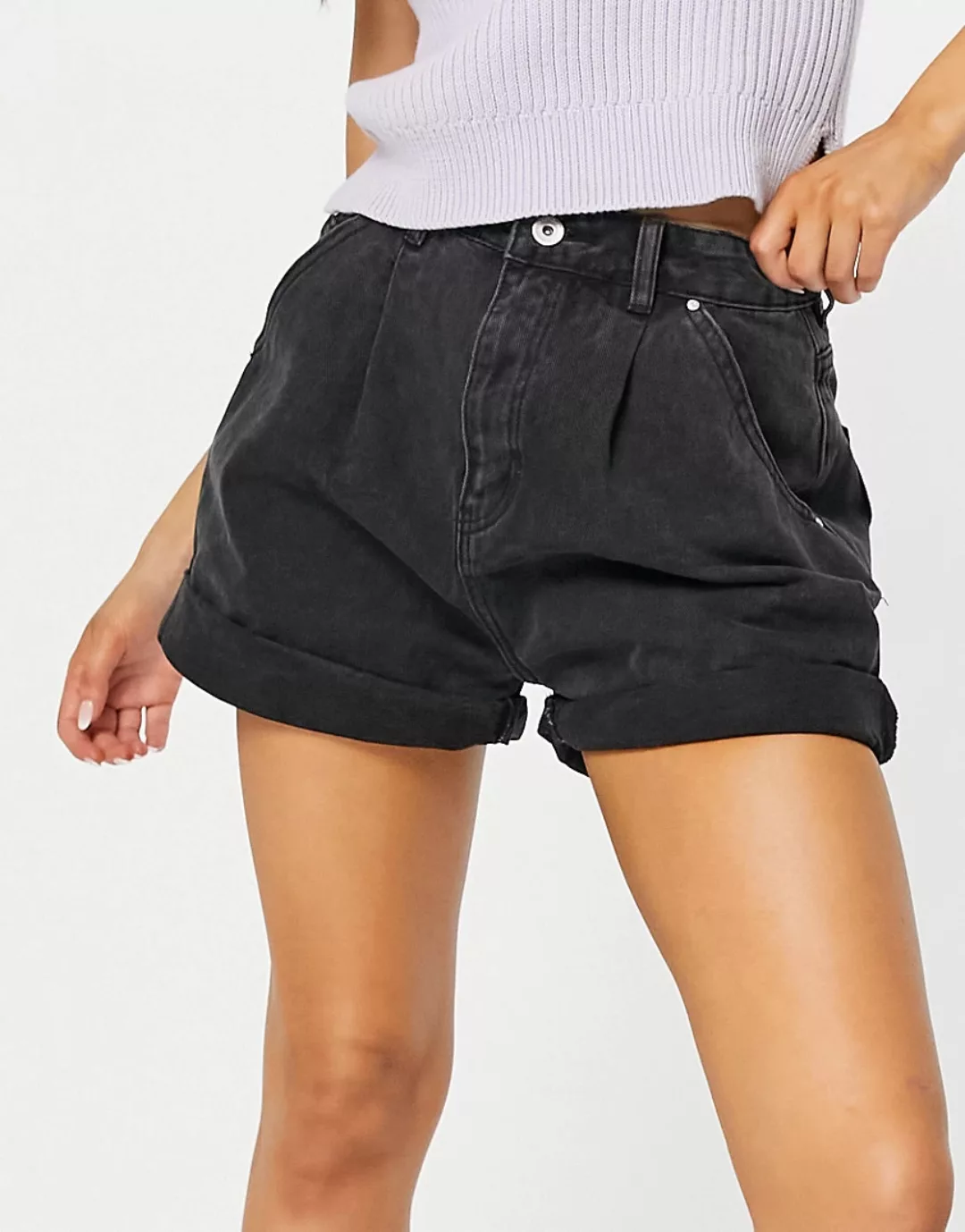 Cotton:On – Lässige Boyfriend-Shorts in verwaschenem Schwarz günstig online kaufen
