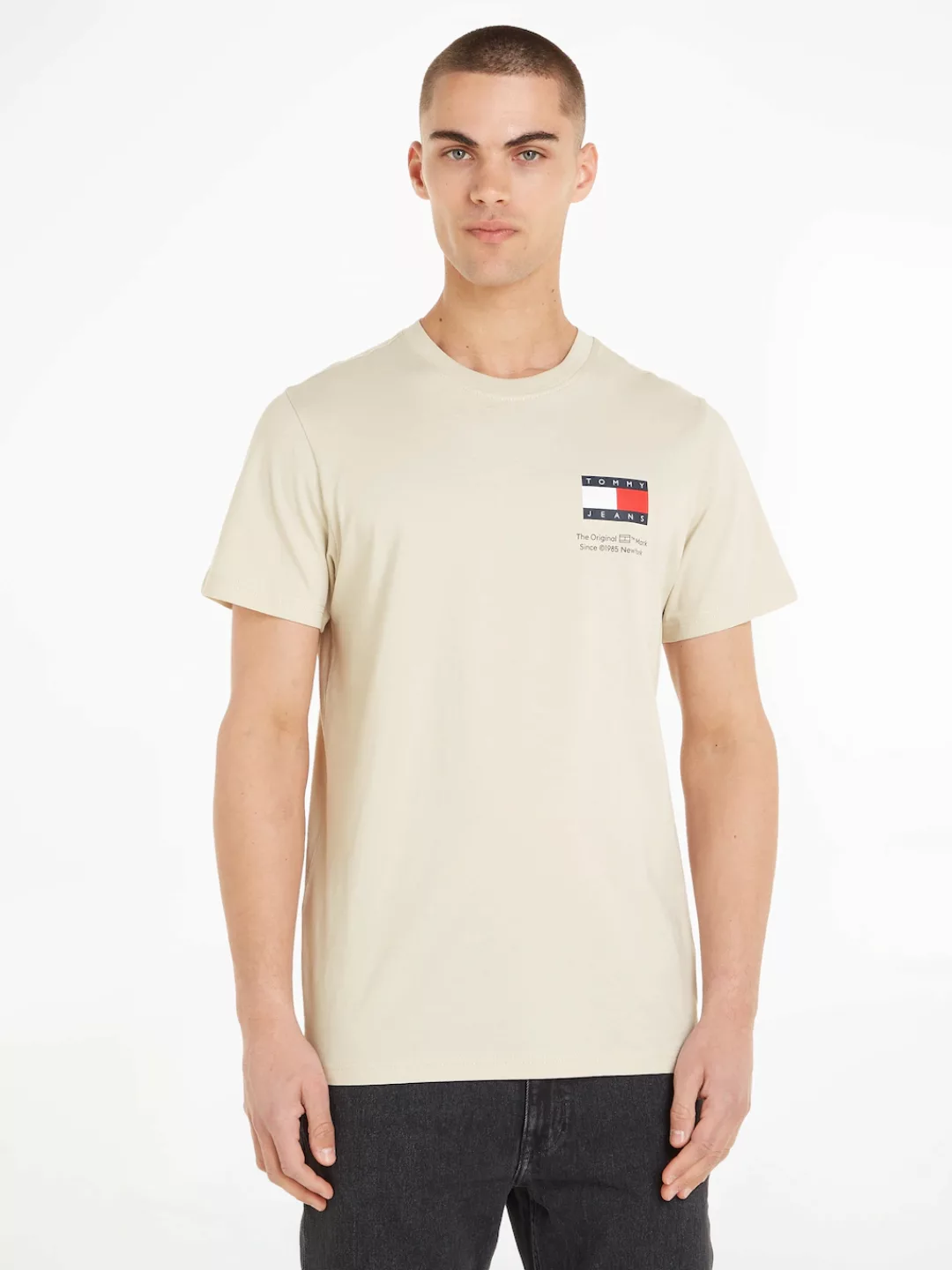 Tommy Jeans T-Shirt "TJM SLIM ESSENTIAL FLAG TEE EXT", mit Rundhalsausschni günstig online kaufen