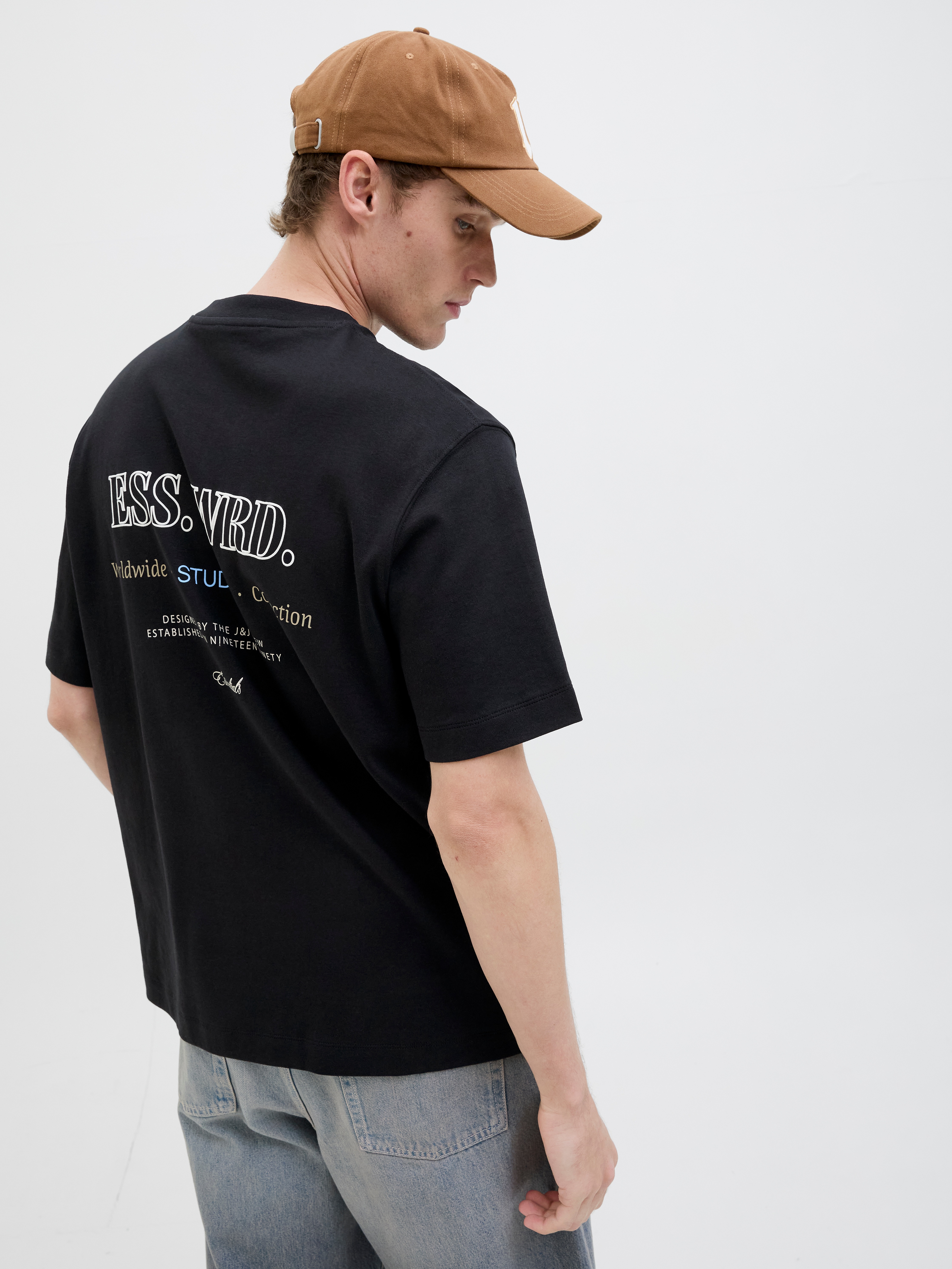 Jack & Jones Rundhalsshirt "JJEURBAN EDGE STUDIO TEE SS O-NECK NOOS", mit F günstig online kaufen