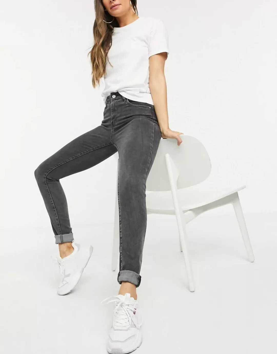 Levi's – 721 – Enge Jeans mit hohem Bund in verwaschenem Schwarz günstig online kaufen