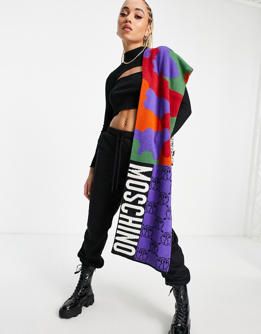 Moschino – Bunt bedruckter Schal mit Logo günstig online kaufen